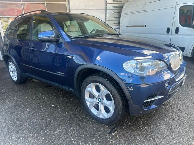 BMW X5 xDrive 50i Steptronic-showroom-element-1