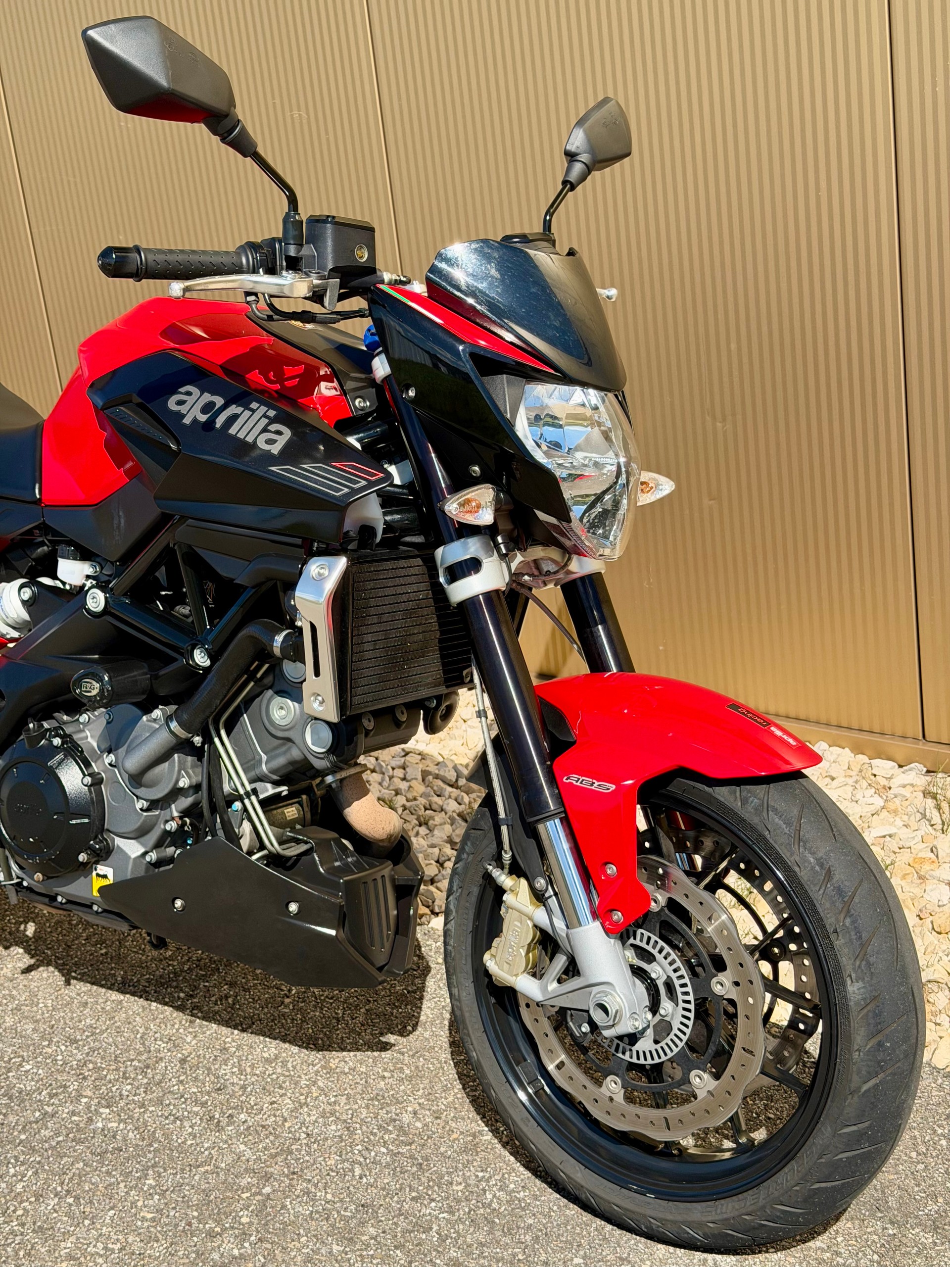 APRILIA SL 750 Shiver ABS-image-1