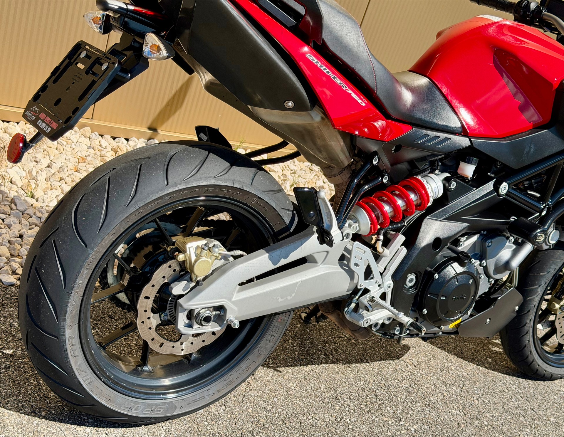 APRILIA SL 750 Shiver ABS-image-6