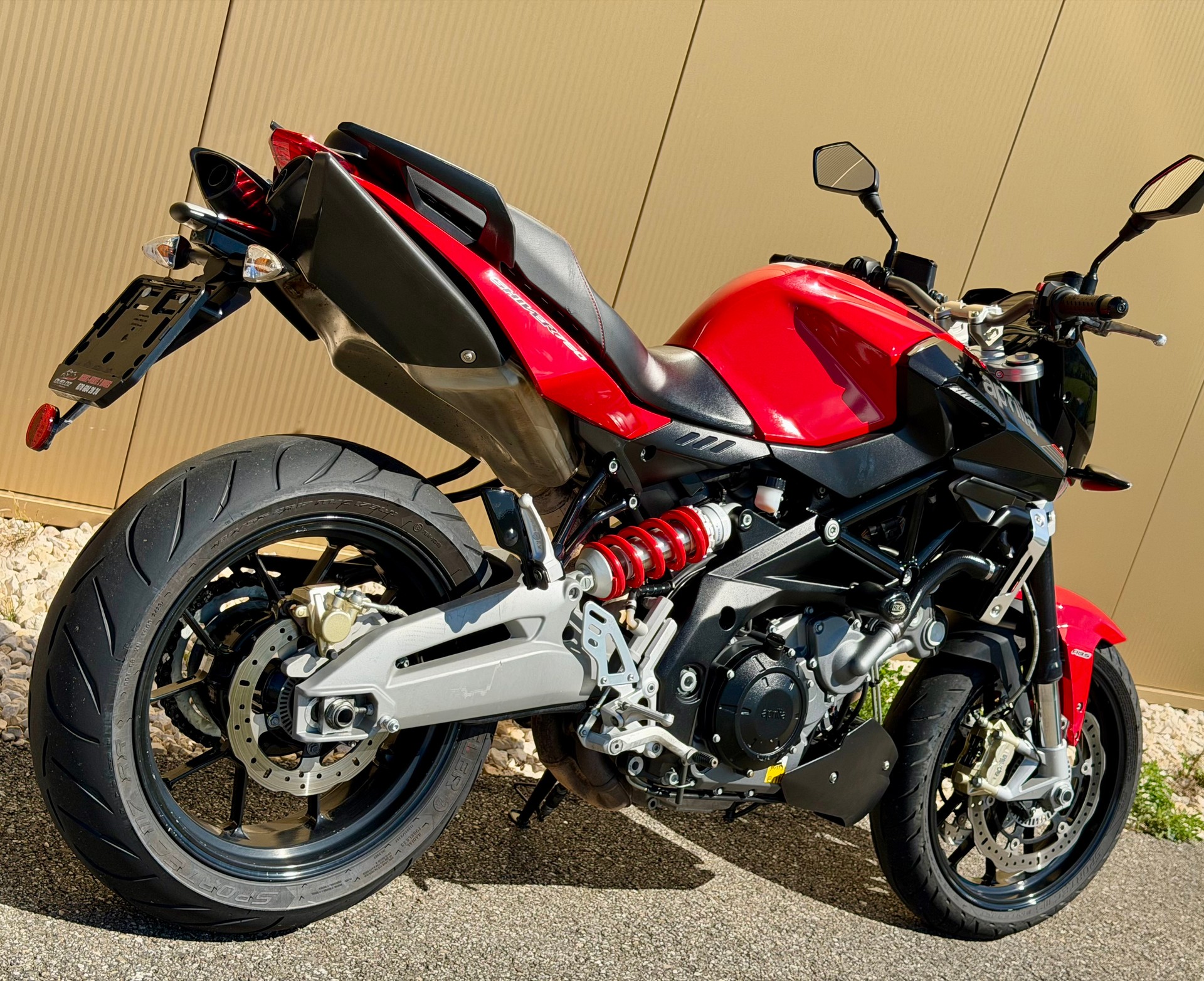 APRILIA SL 750 Shiver ABS-image-4