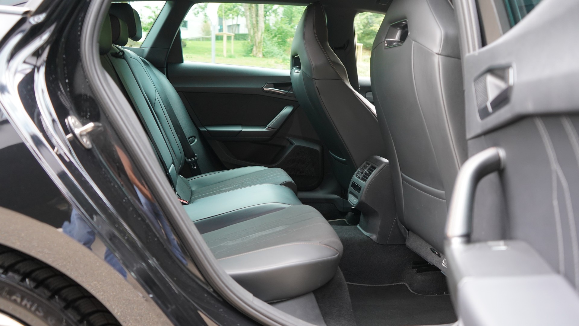 CUPRA Leon 1.5 eTSI DSG-image-14