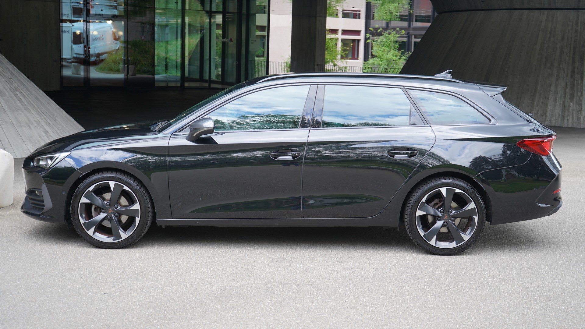 CUPRA Leon 1.5 eTSI DSG-image-5