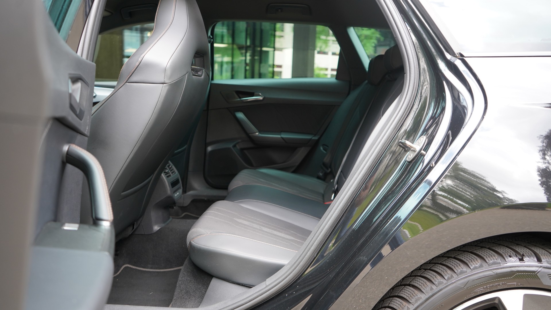 CUPRA Leon 1.5 eTSI DSG-image-13