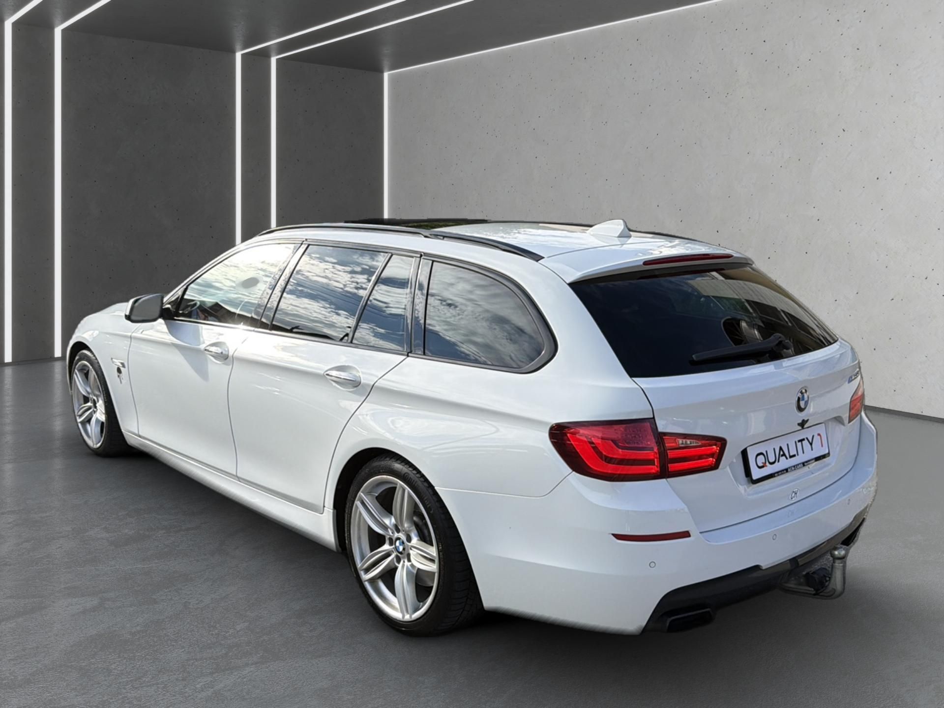 BMW M550 5er-M550dxDrive Touring-showroom-element-3