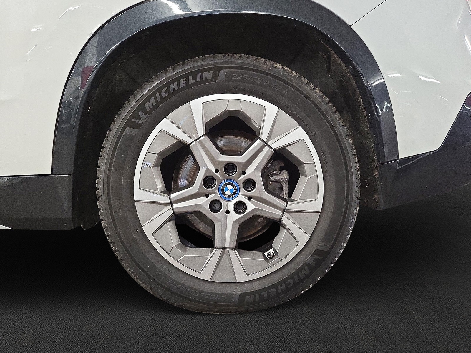 BMW iX1 xDrive 30 xLine-image-8