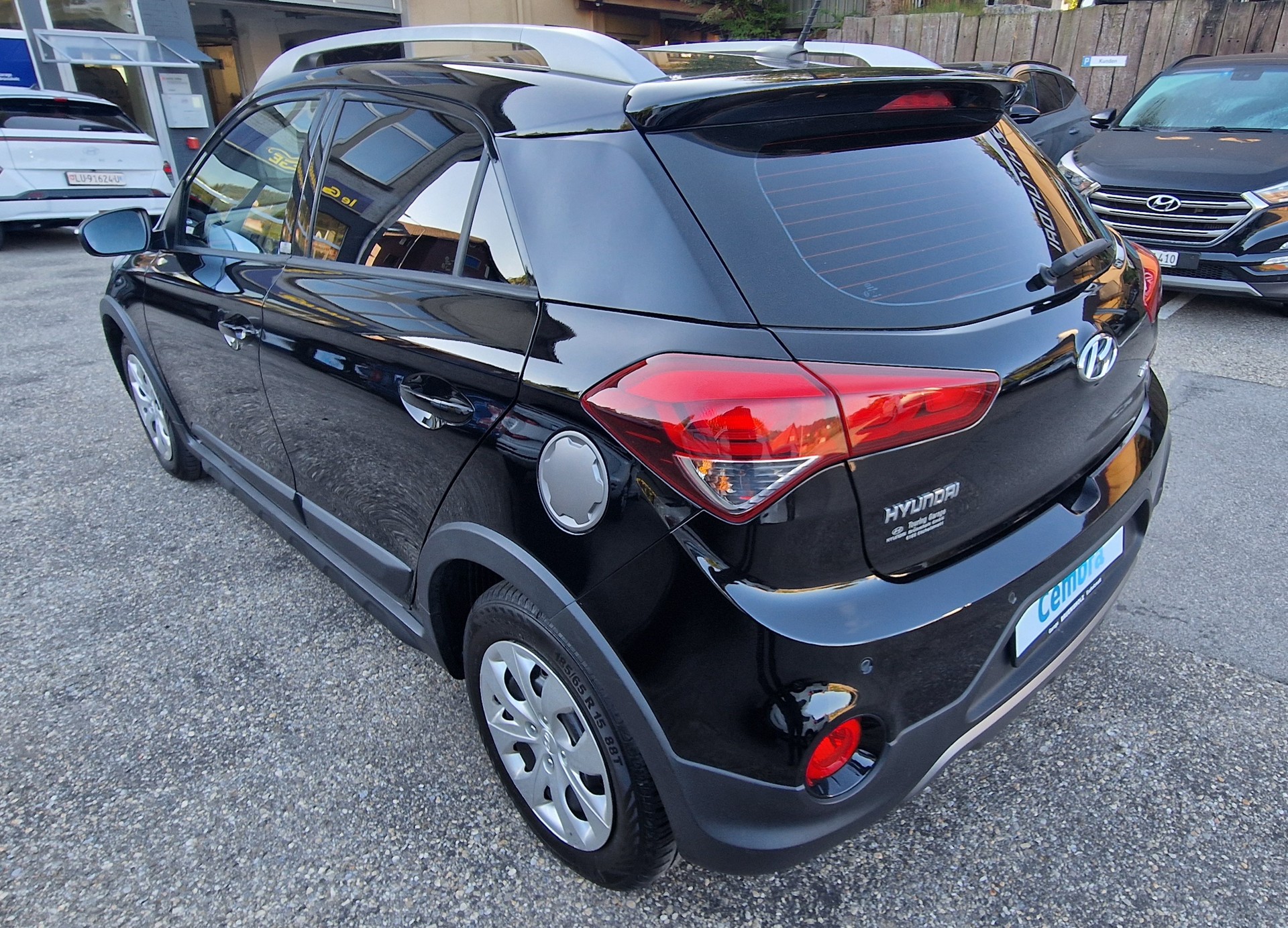 HYUNDAI i20 Active 1.0 T-GDi Amplia-showroom-element-3