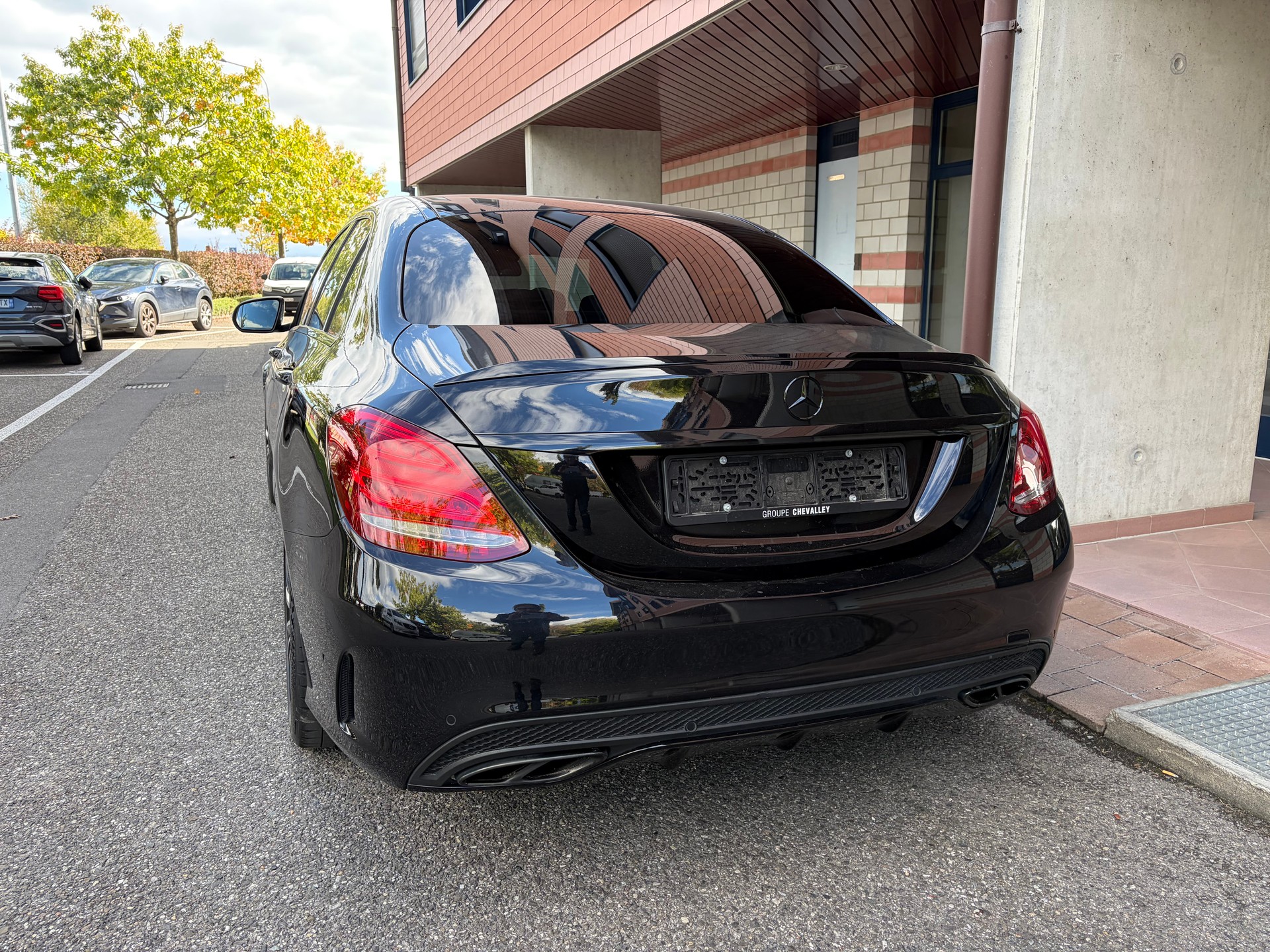 MERCEDES-BENZ C 43 AMG 4matic-image-3