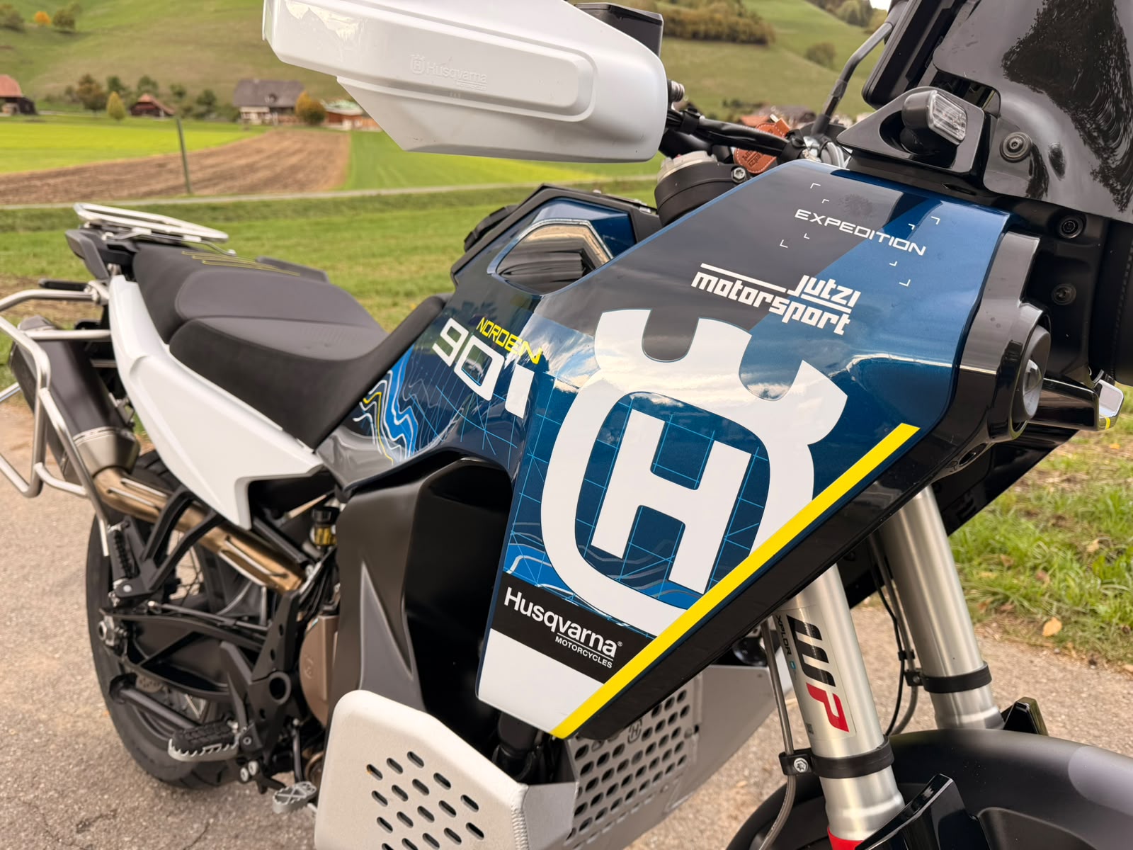 HUSQVARNA Norden 901 Expedition-image-3