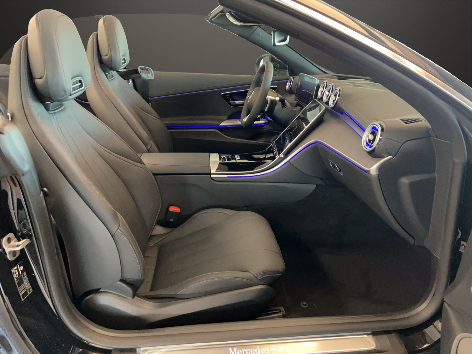 MERCEDES-BENZ CLE 450 Cabrio 4M-image-10