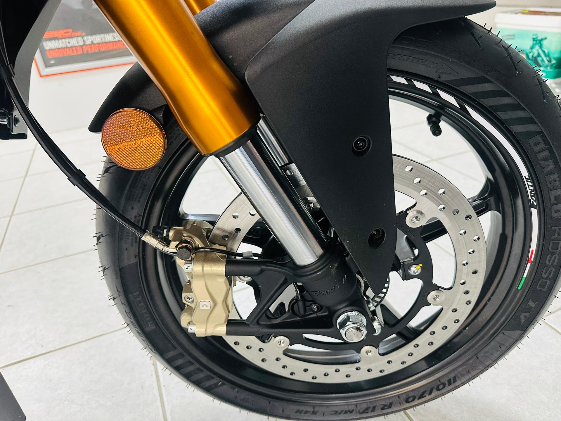 FANTIC STEALTH 125-image-3
