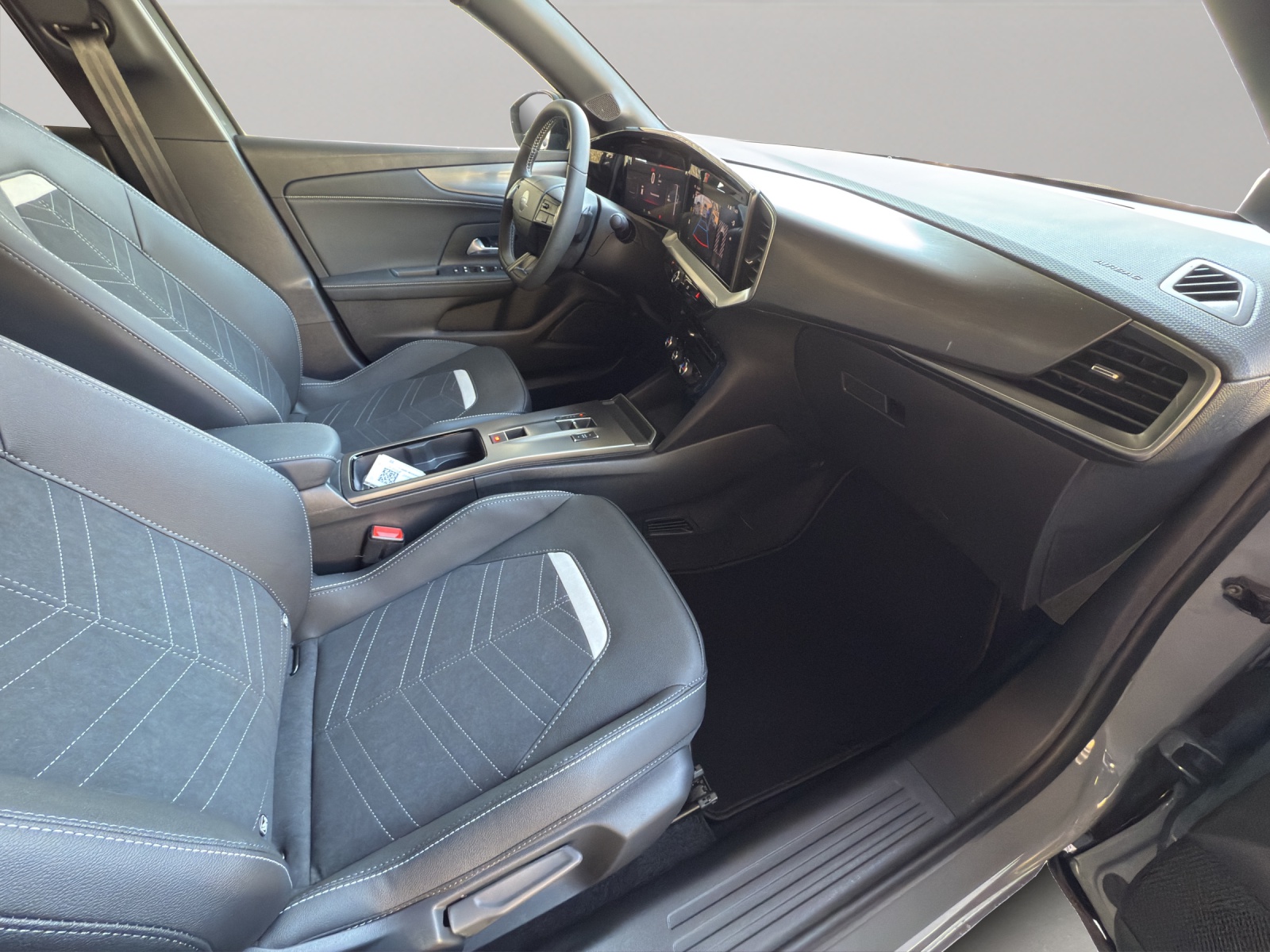 OPEL Mokka 1.2 Turbo GS Hybrid Facelift-image-13
