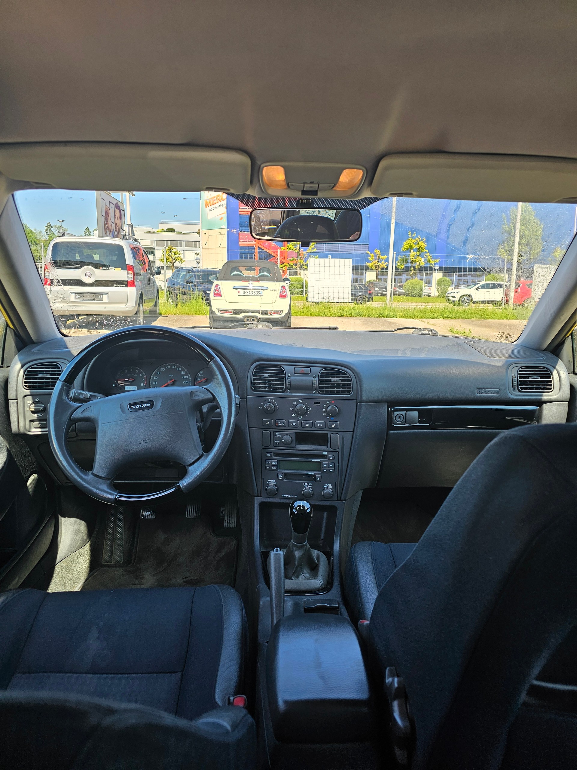 VOLVO V40 2.0T-image-7
