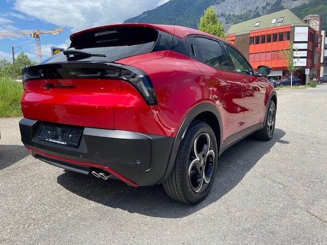 ALFA ROMEO Junior 1.2 48V Hybrid Speciale-image-2