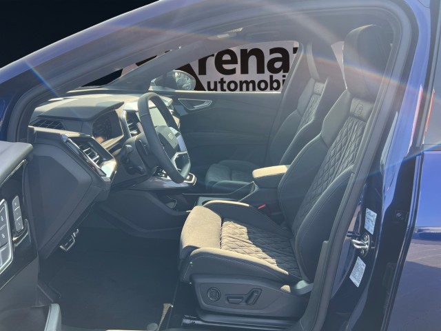 AUDI Q4 e-tron 45 Attraction quattro-image-9
