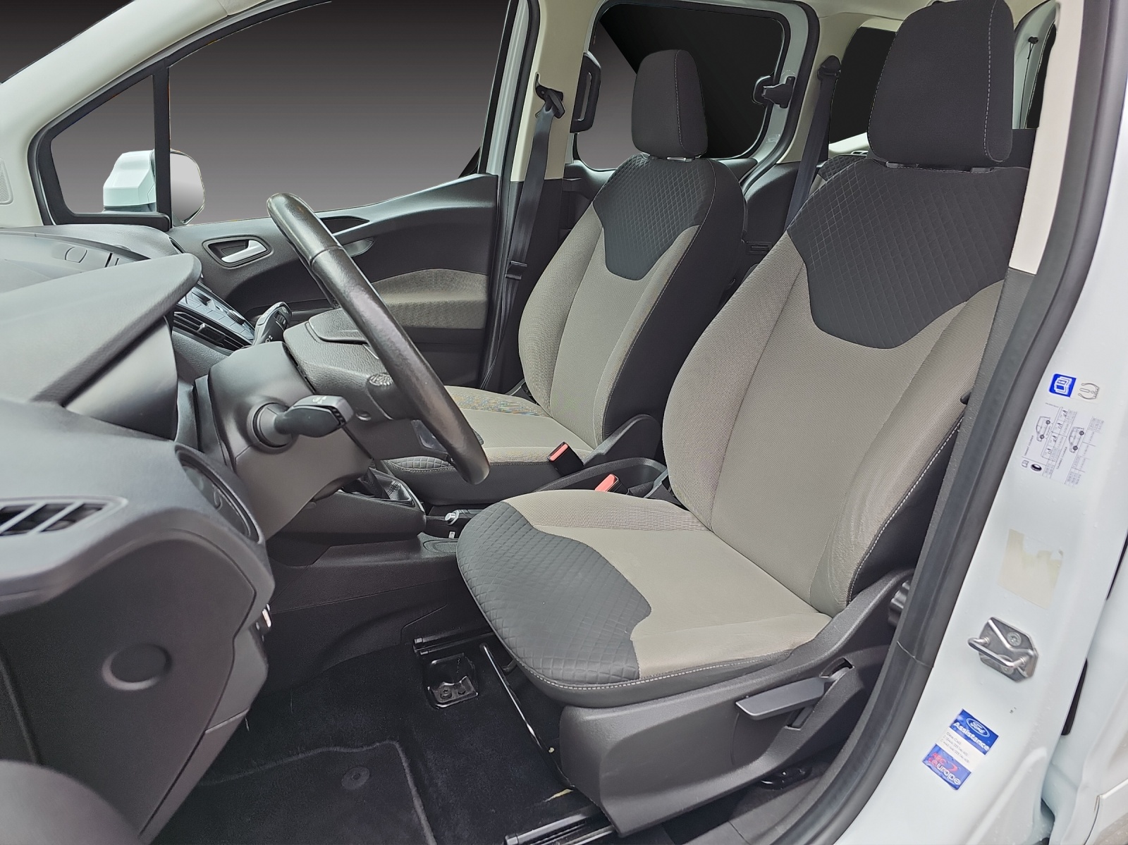 FORD Tourneo Courier 1.5 TDCi Trend-image-14