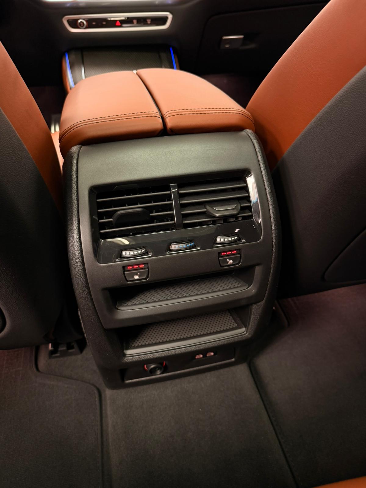 BMW X5 xDrive 48V 40d M Sport Pro Steptronic Limited Grey Performance mit 5Jahre Garantie bis Mai 2029-image-19
