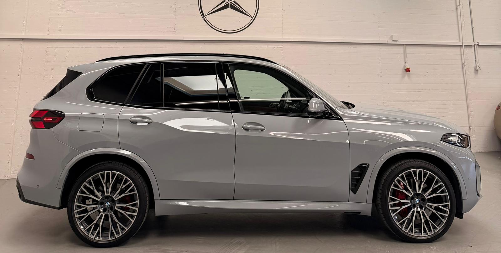 BMW X5 xDrive 48V 40d M Sport Pro Steptronic Limited Grey Performance mit 5Jahre Garantie bis Mai 2029-image-5