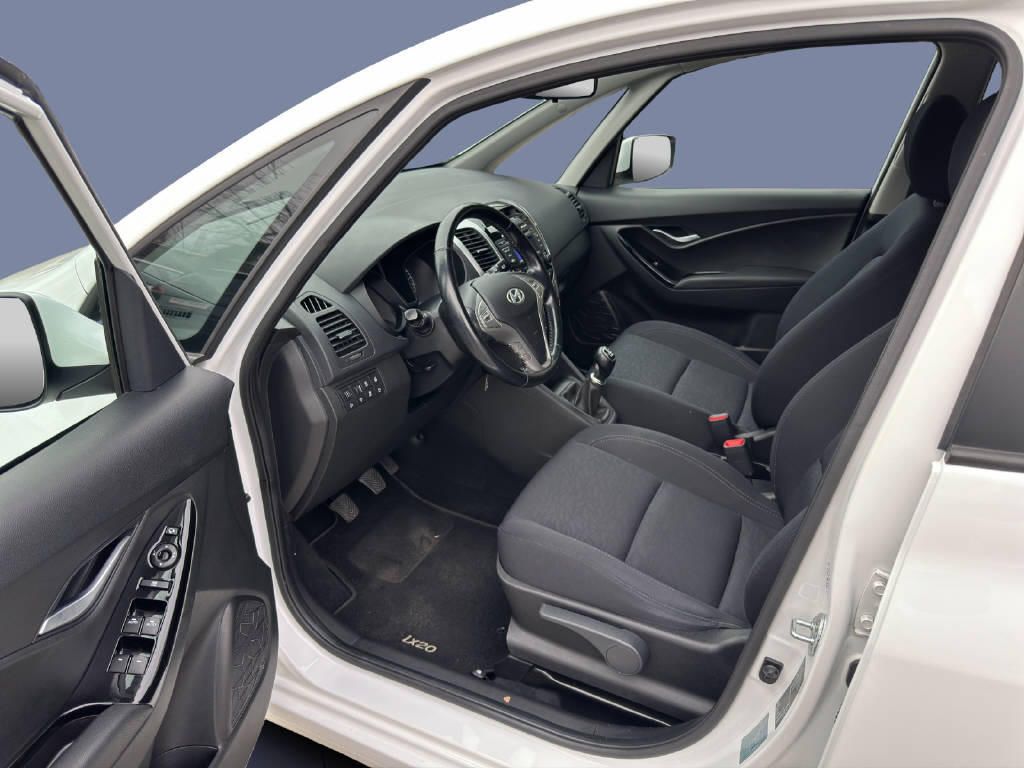 HYUNDAI ix20 1.6 Amplia-image-5