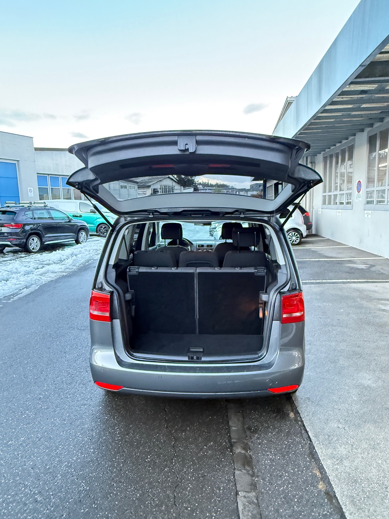 VW Touran 1.4 TSI Trendline-image-7