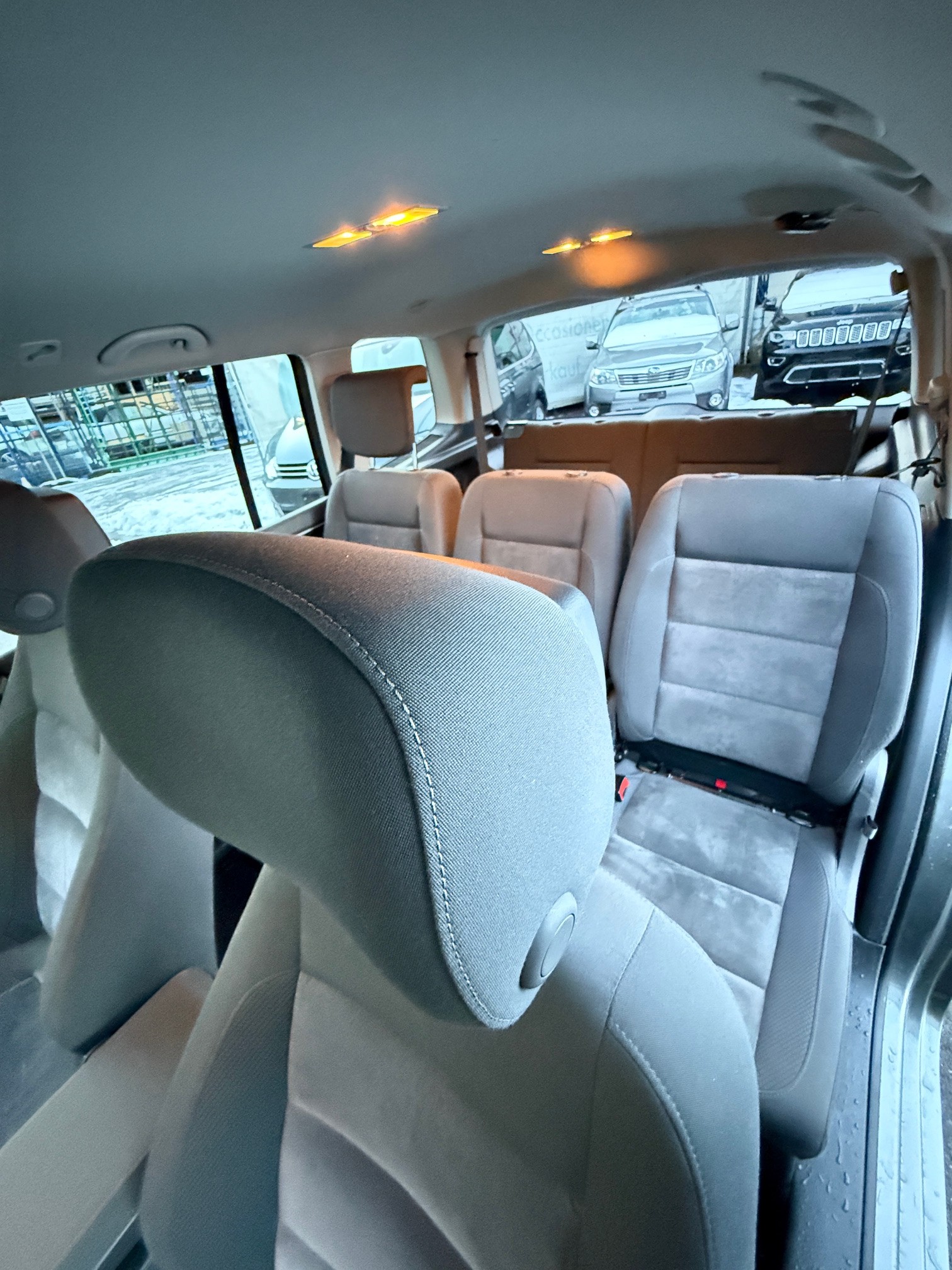 VW Touran 1.4 TSI Trendline-image-11