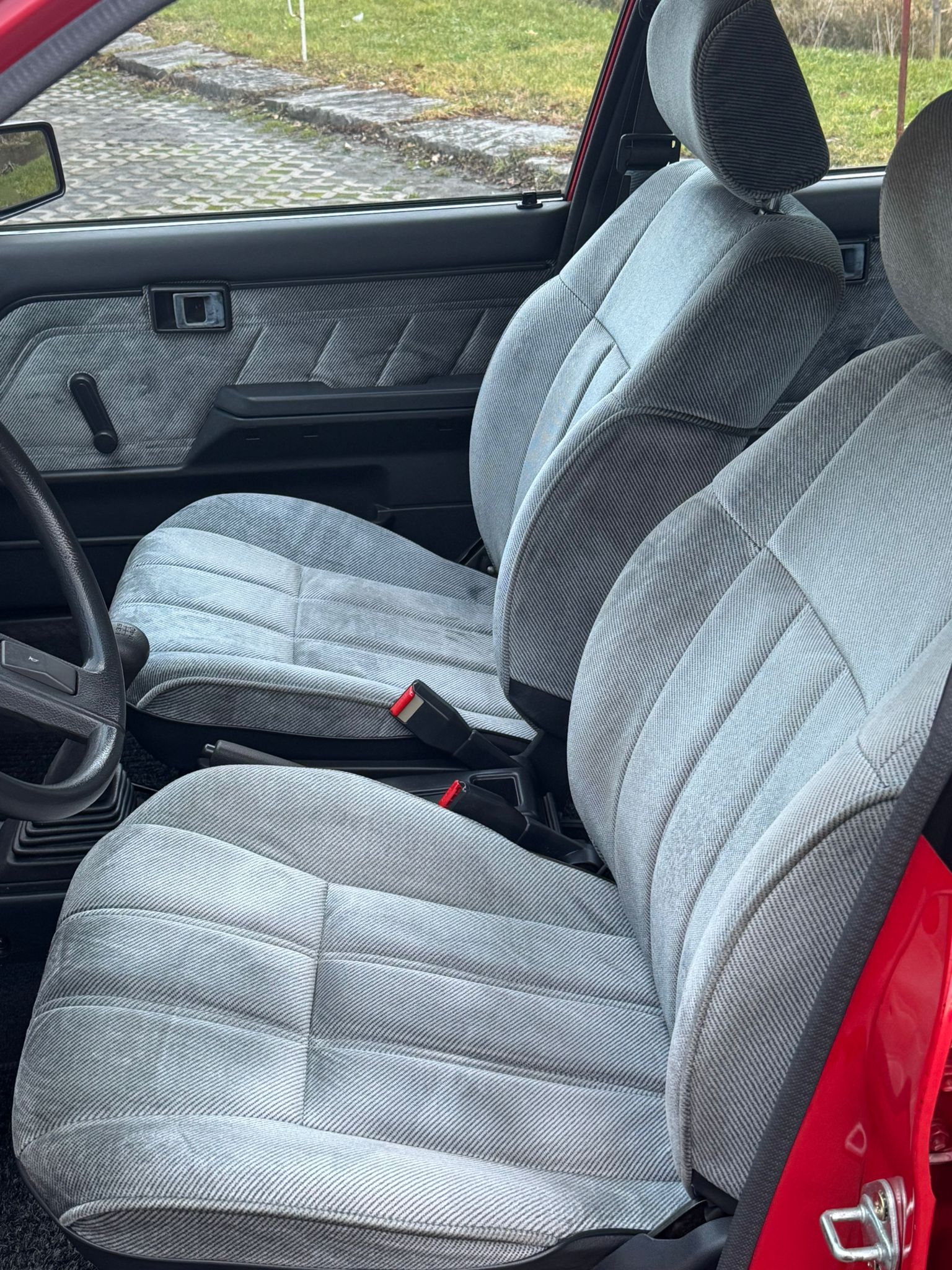 TOYOTA Corolla 1300 GL Liftback-image-6