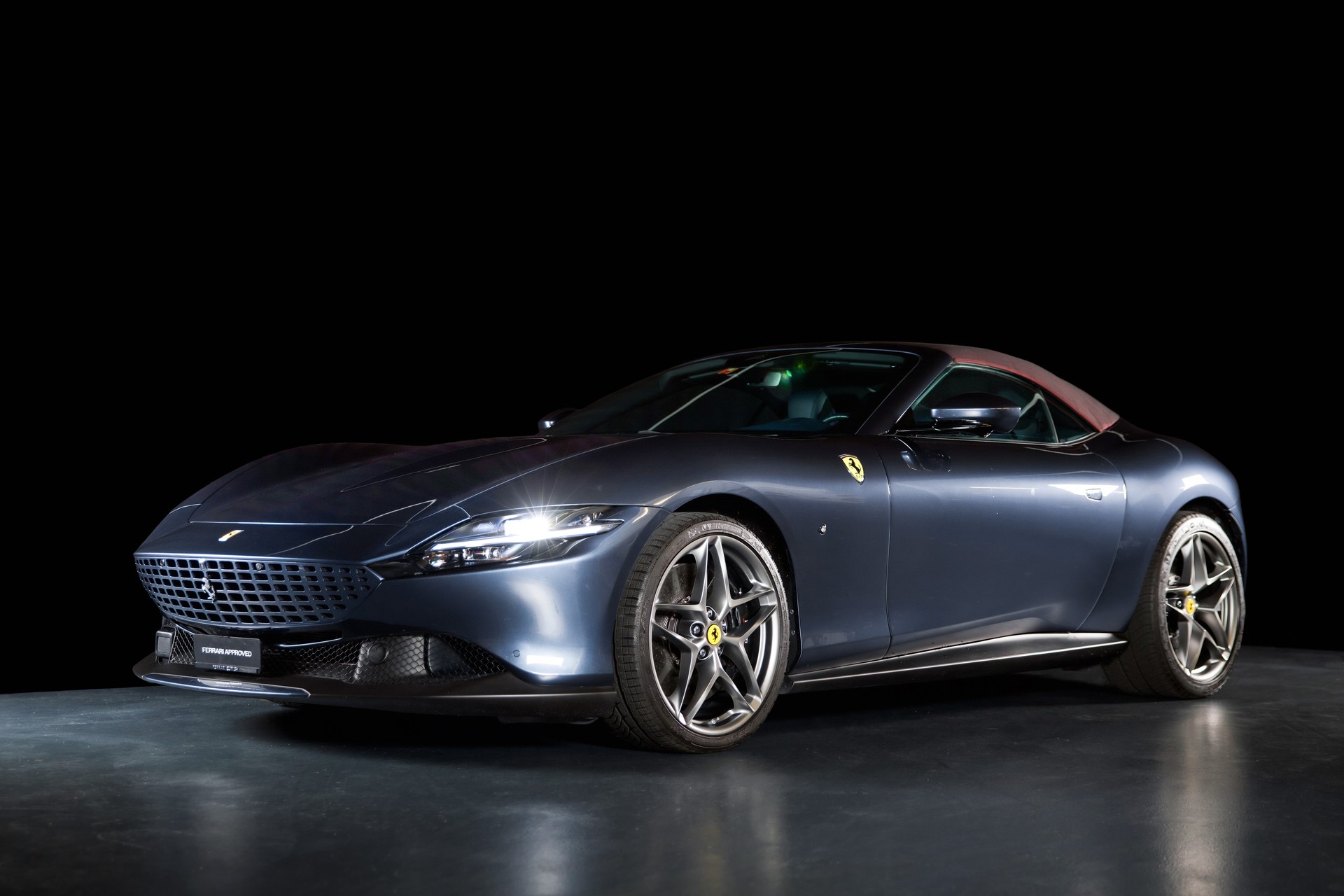 FERRARI Roma Spider 3.9 V8 T-showroom-element-2