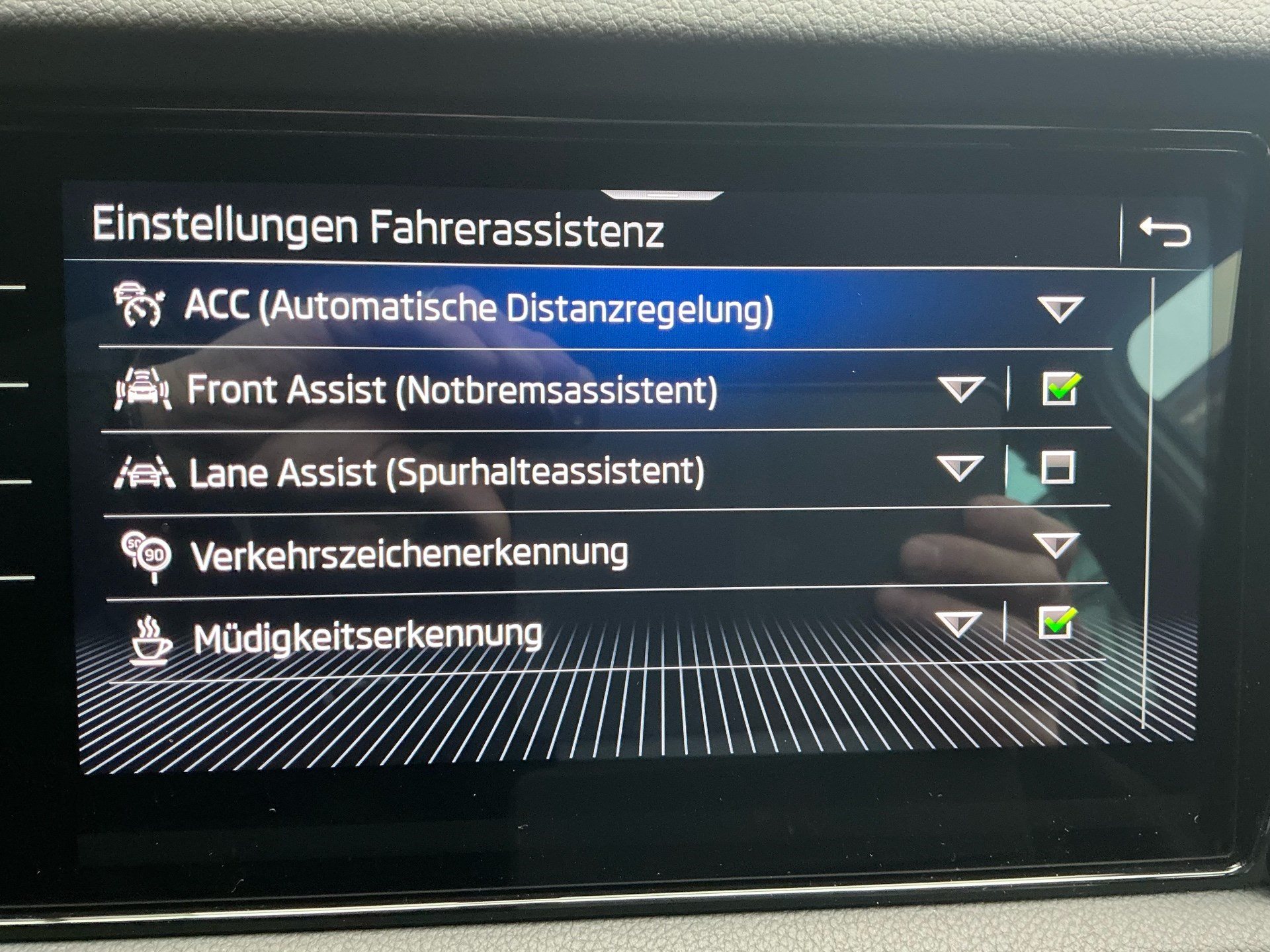 SKODA Kodiaq RS 4x4 *** TOPAUSSTATTUNG MIT WERKSGARANTIE ***-image-19