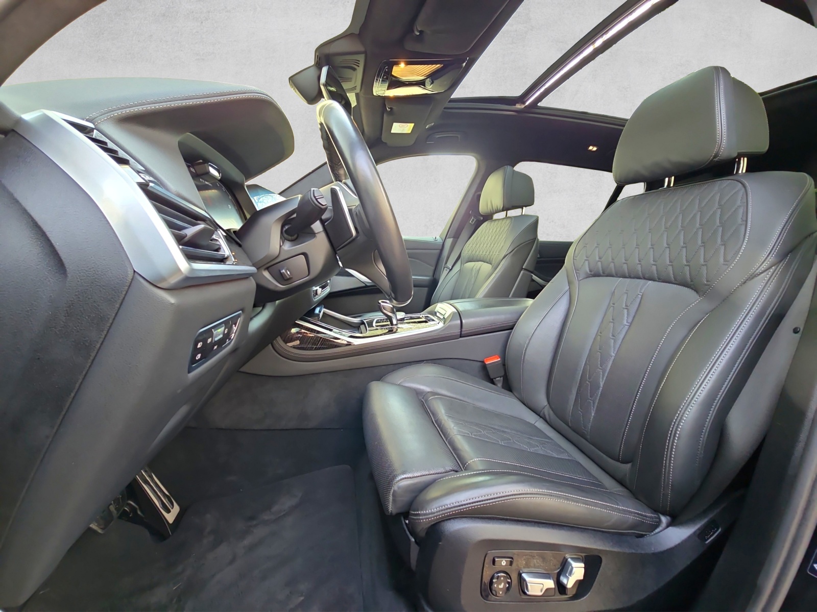 BMW X7 xDrive M50i Steptronic-image-10