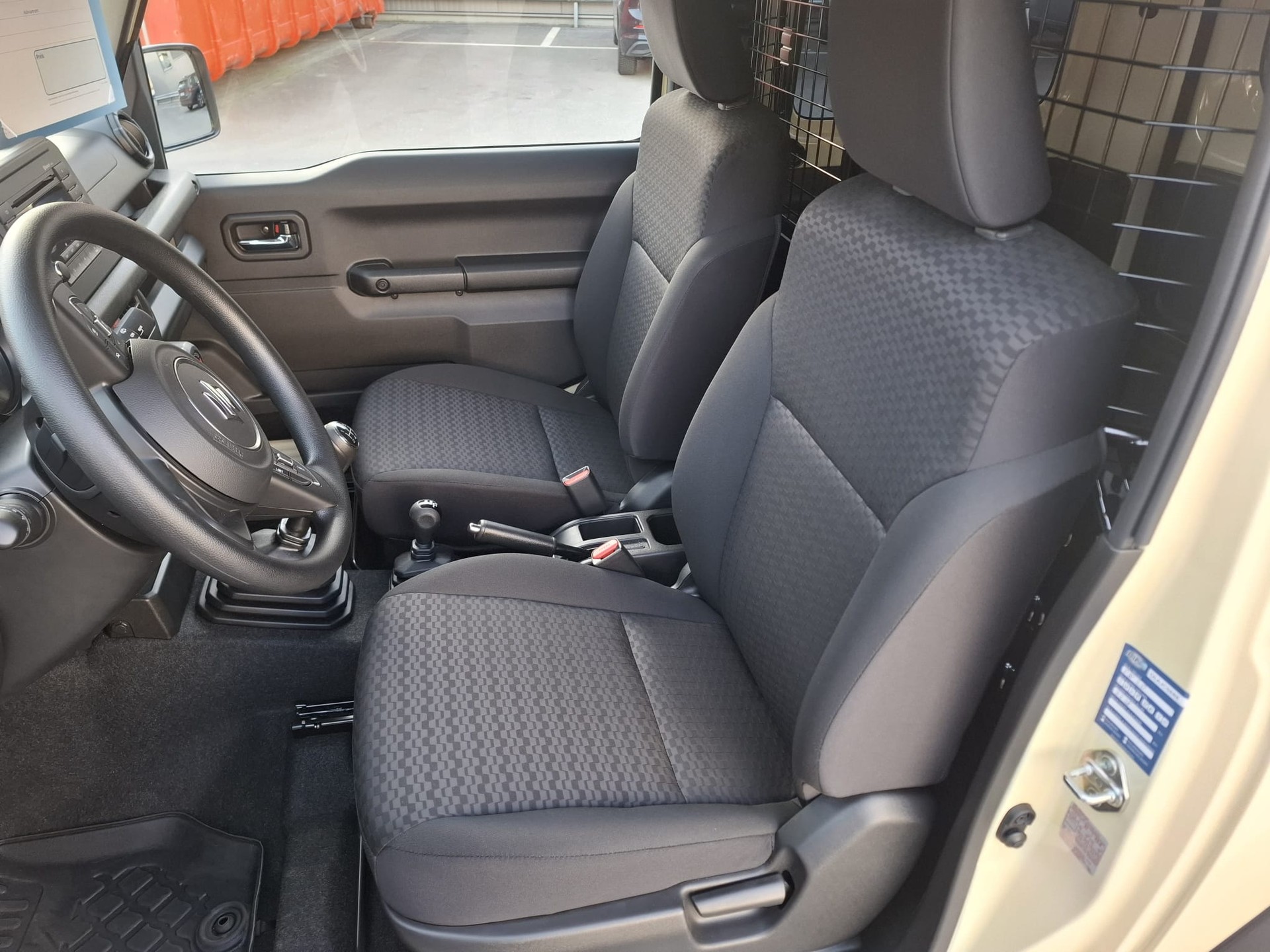 SUZUKI Jimny 1.5 Compact+ 4x4-image-5