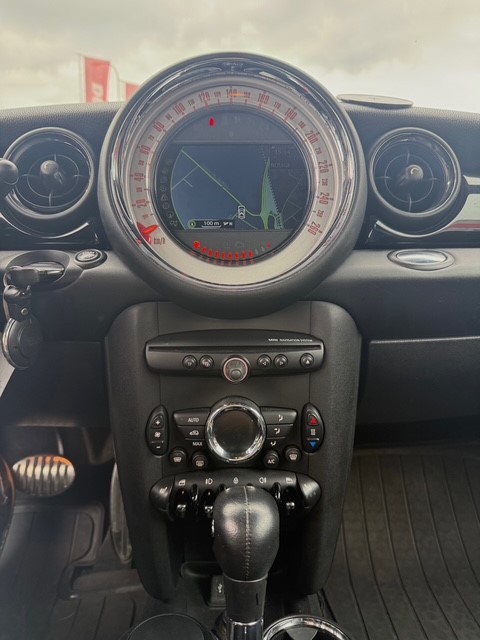 MINI Cooper S Steptronic-image-10
