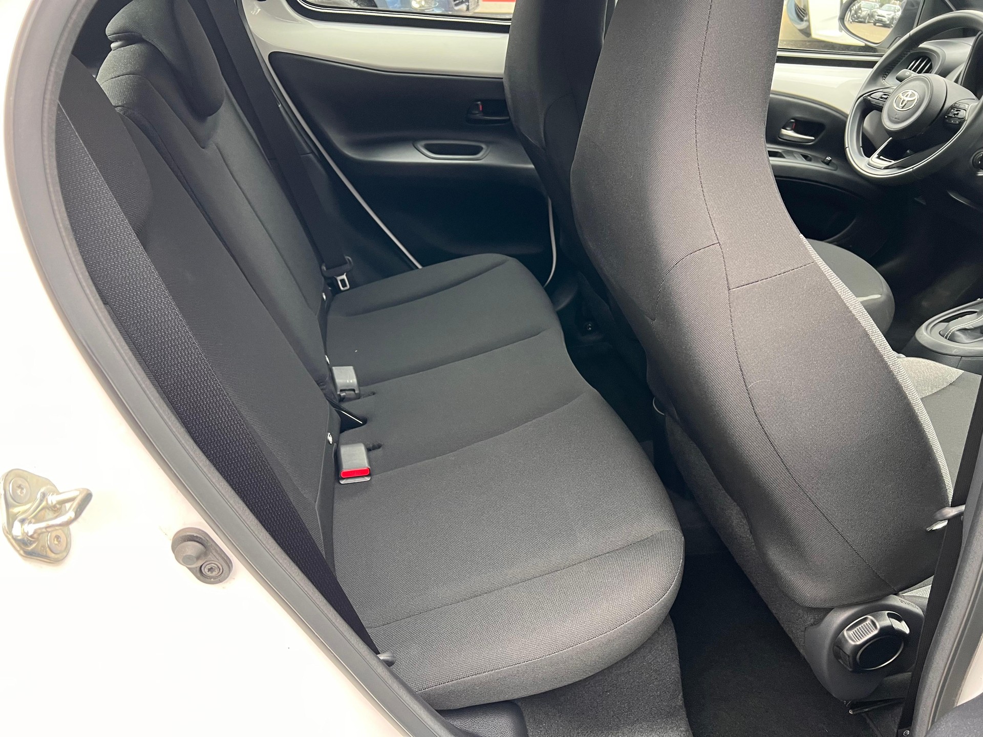 TOYOTA Aygo X 1.0 VVT-i Comfort-image-11