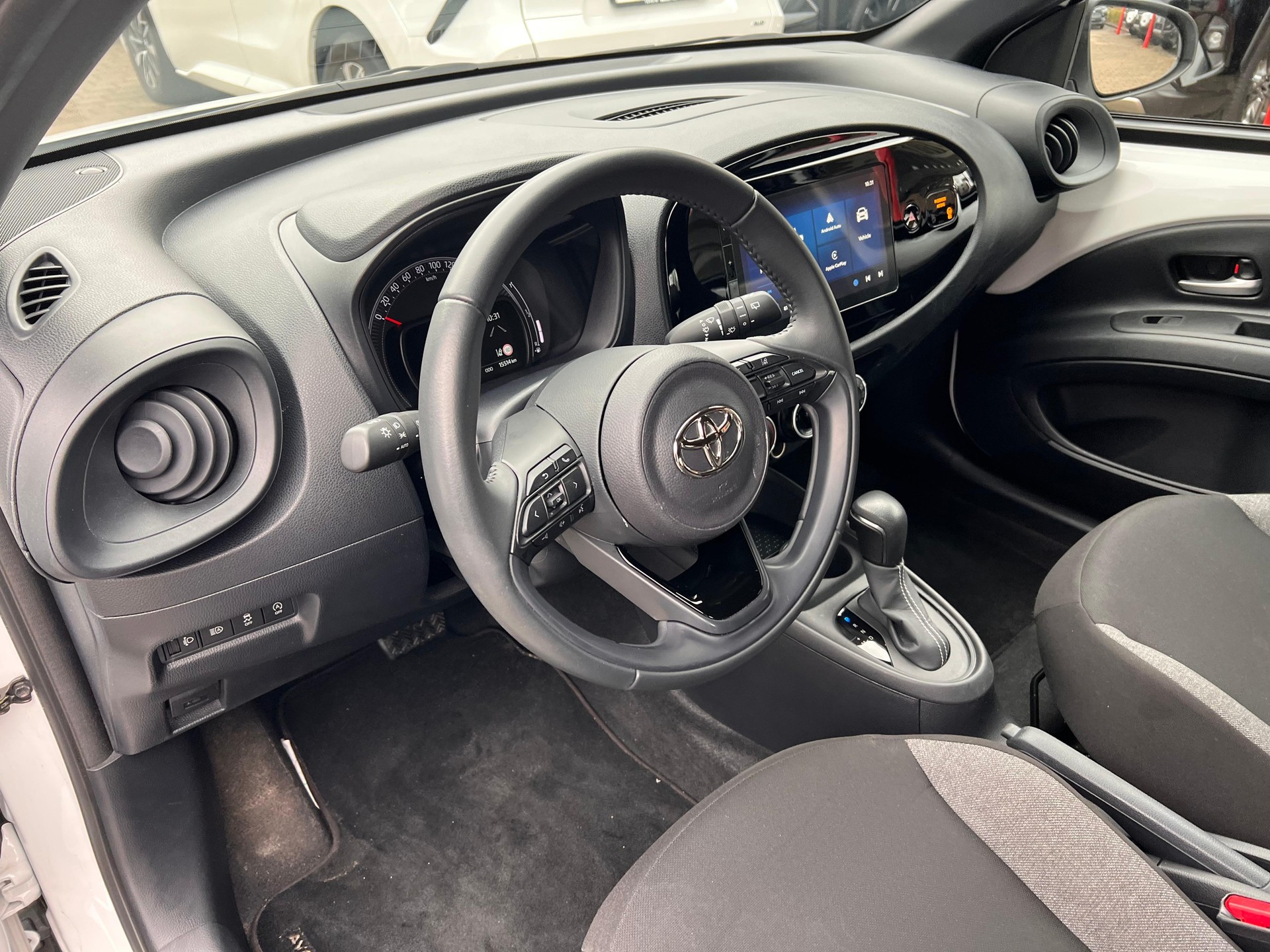 TOYOTA Aygo X 1.0 VVT-i Comfort-image-7