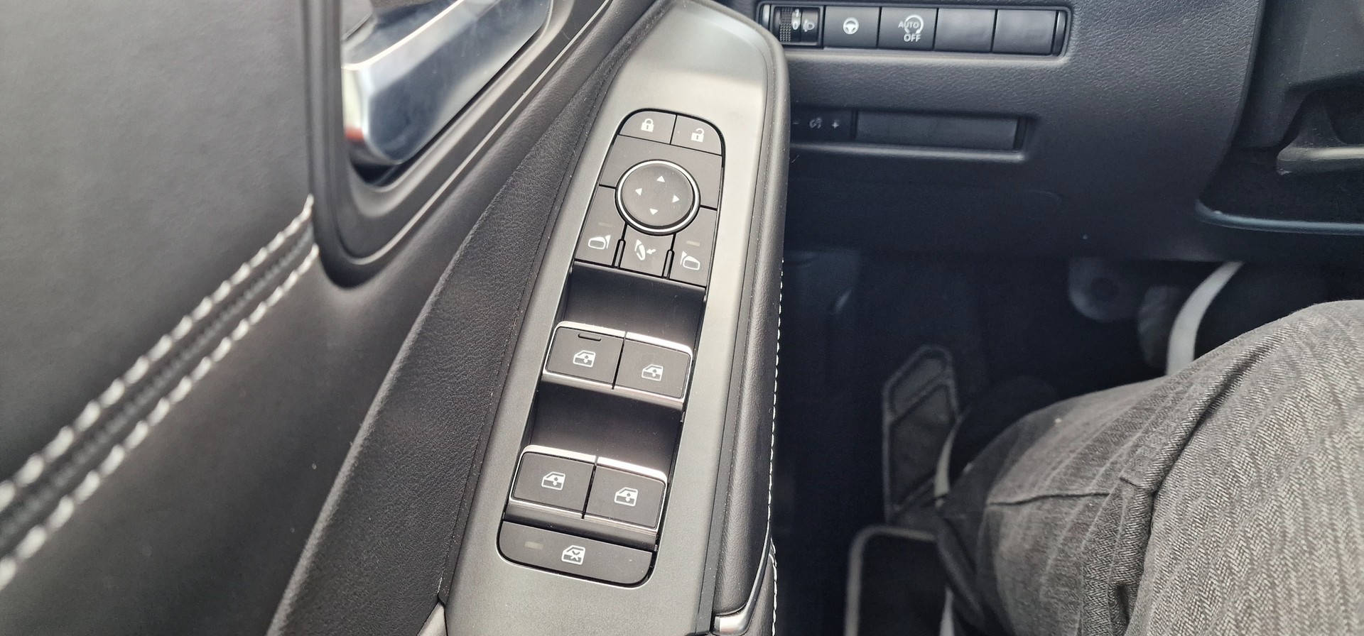 NISSAN Qashqai 1.3 DIG-T MHEV N-Connecta Xtronic 4x4-image-17