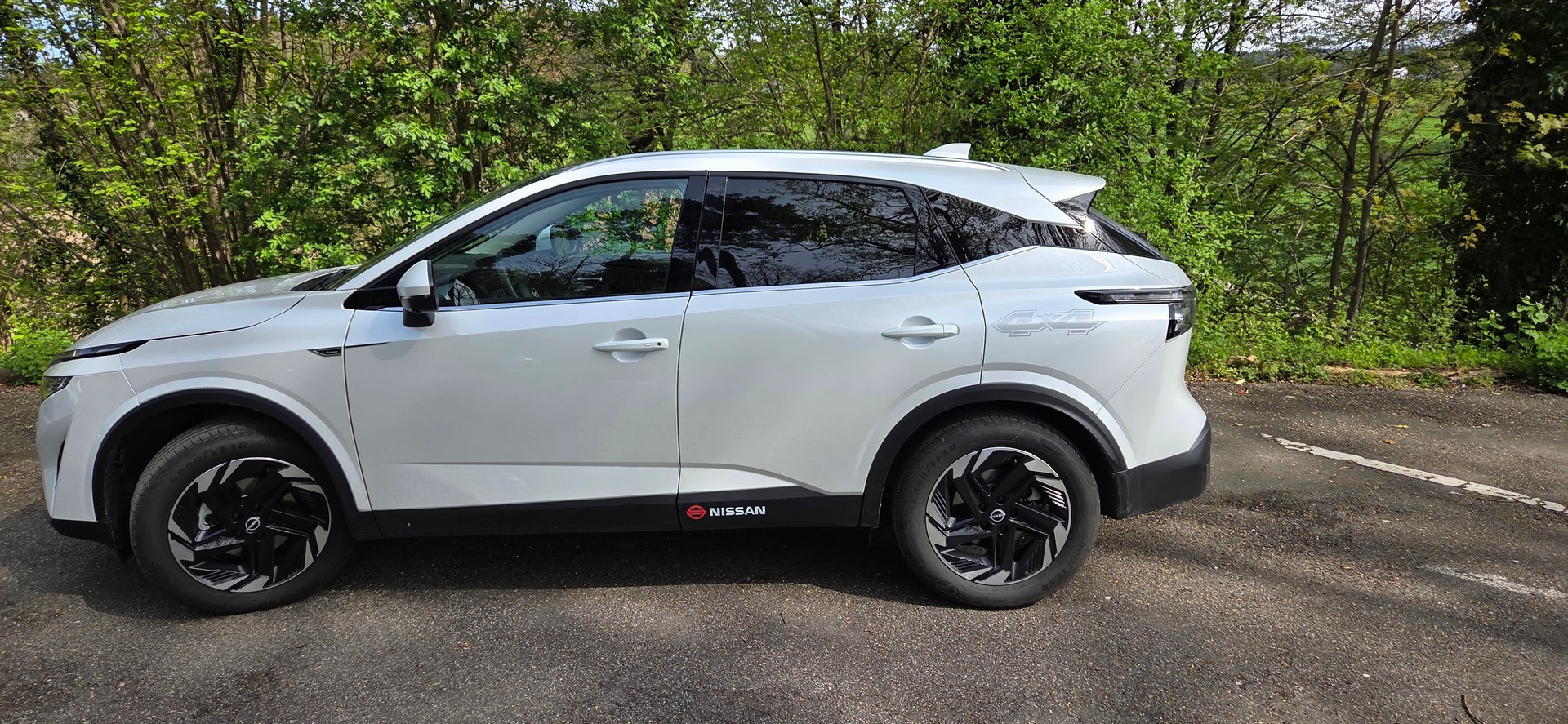 NISSAN Qashqai 1.3 DIG-T MHEV N-Connecta Xtronic 4x4-image-1