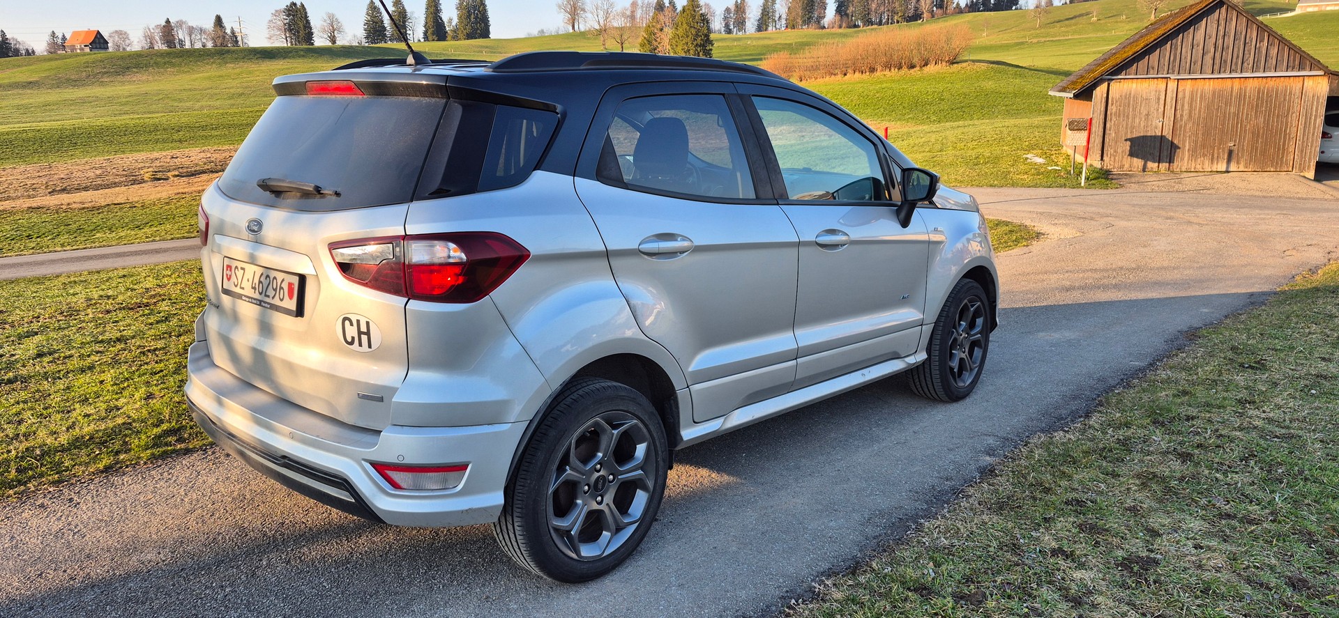 FORD EcoSport 1.5 TDCi ST-Line AWD-image-2