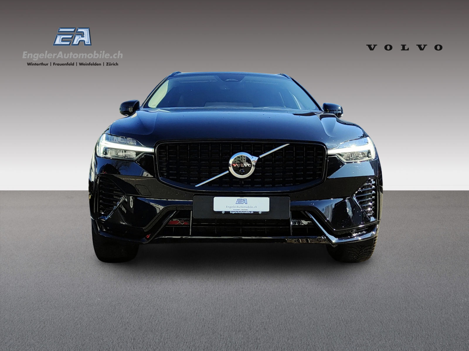 VOLVO XC60 2.0 B5 MH Plus Dark AWD-showroom-element-1