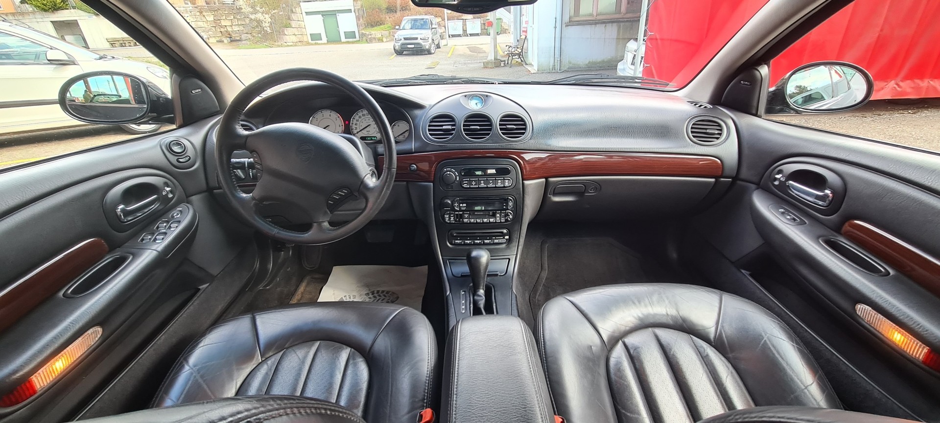 CHRYSLER 300M-image-9