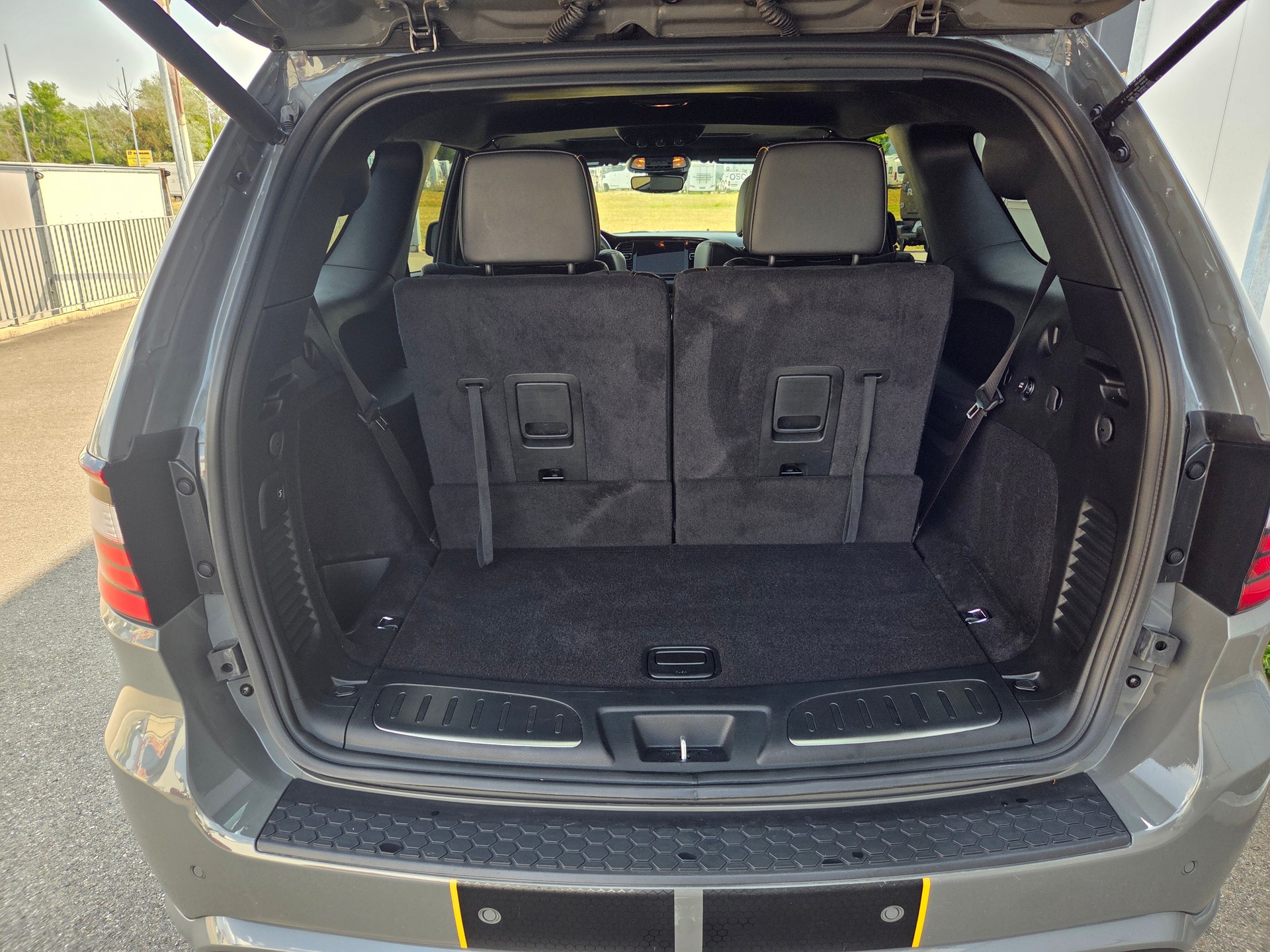 DODGE Durango 6.4 V8 SRT Alchemi 475 PS / 6-Plätzer / 3.5T AHK-showroom-element-3