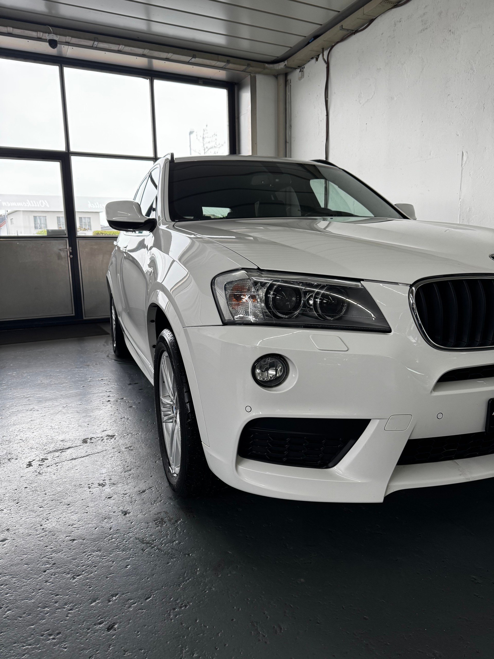 BMW X3 xDrive 20d Steptronic-showroom-element-2