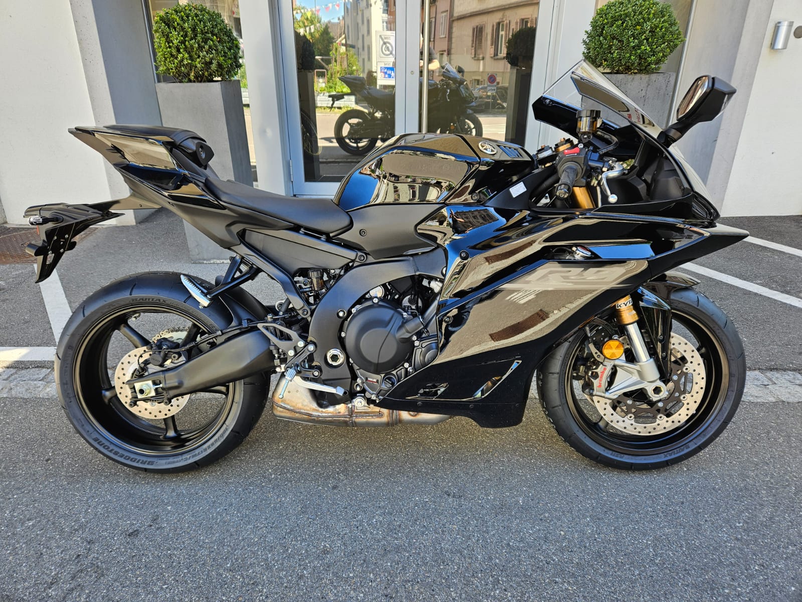 YAMAHA YZF-R9-image-1
