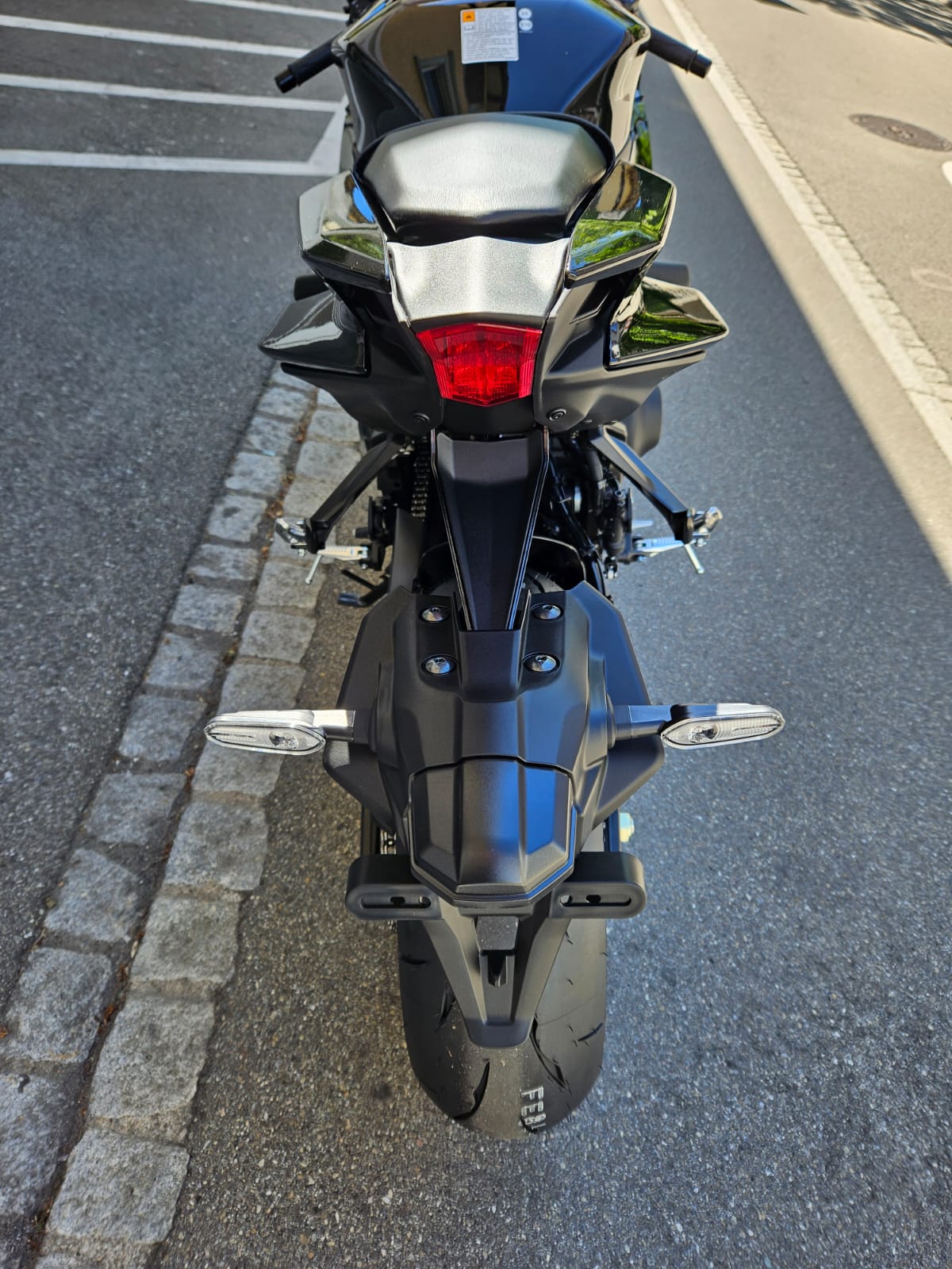 YAMAHA YZF-R9-image-10