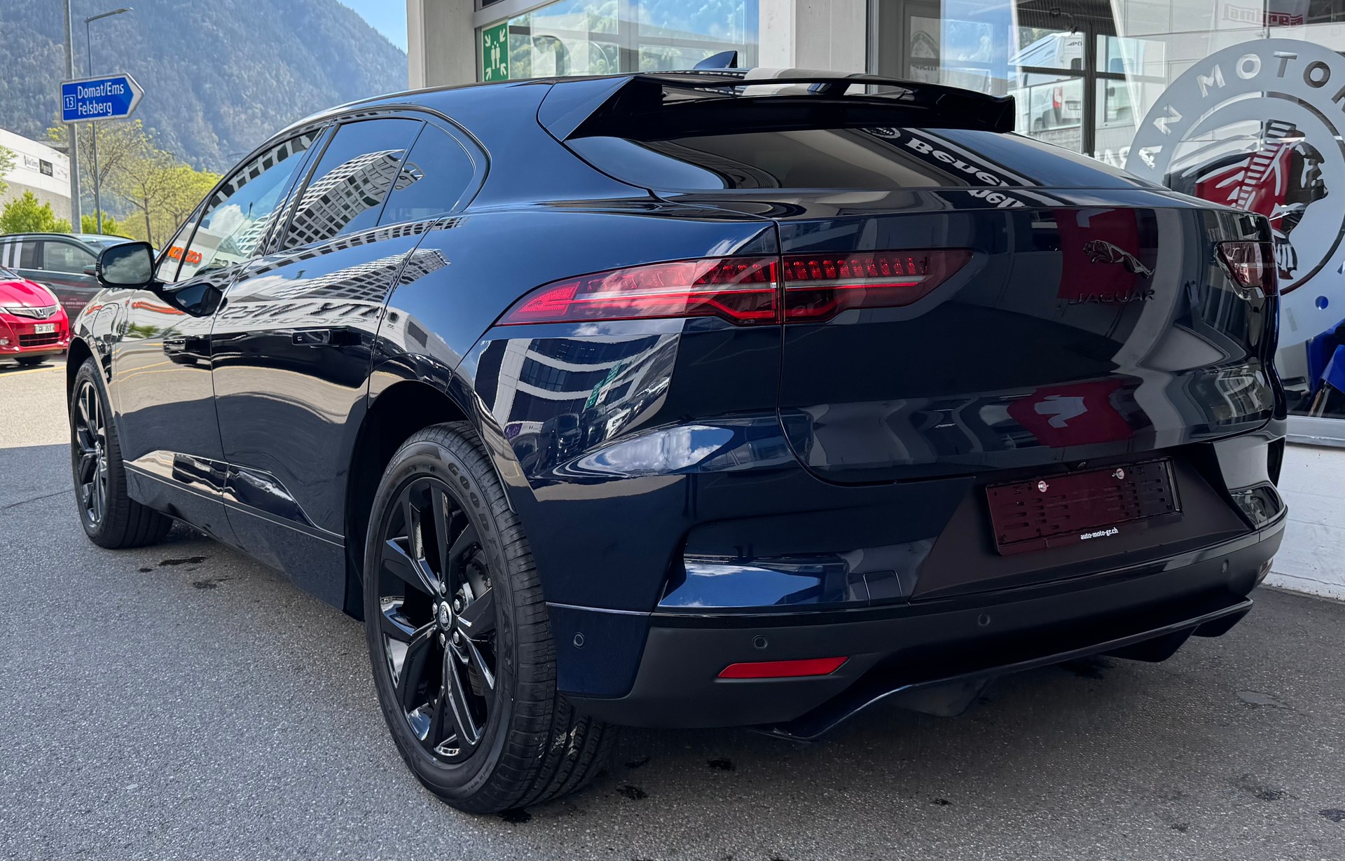 JAGUAR I-Pace EV400 90kW/h R-Dynamic SE-showroom-element-3