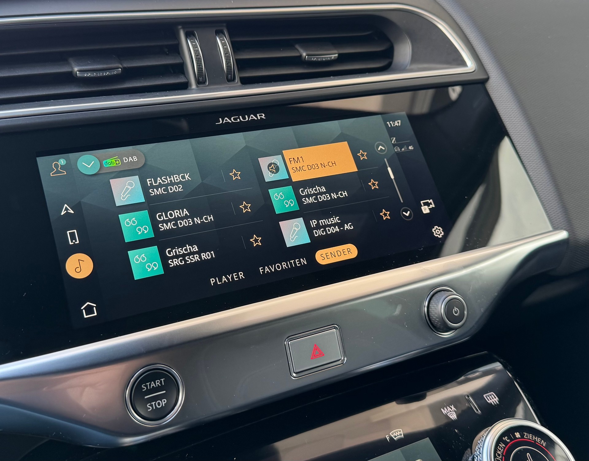 JAGUAR I-Pace EV400 90kW/h R-Dynamic SE-image-19