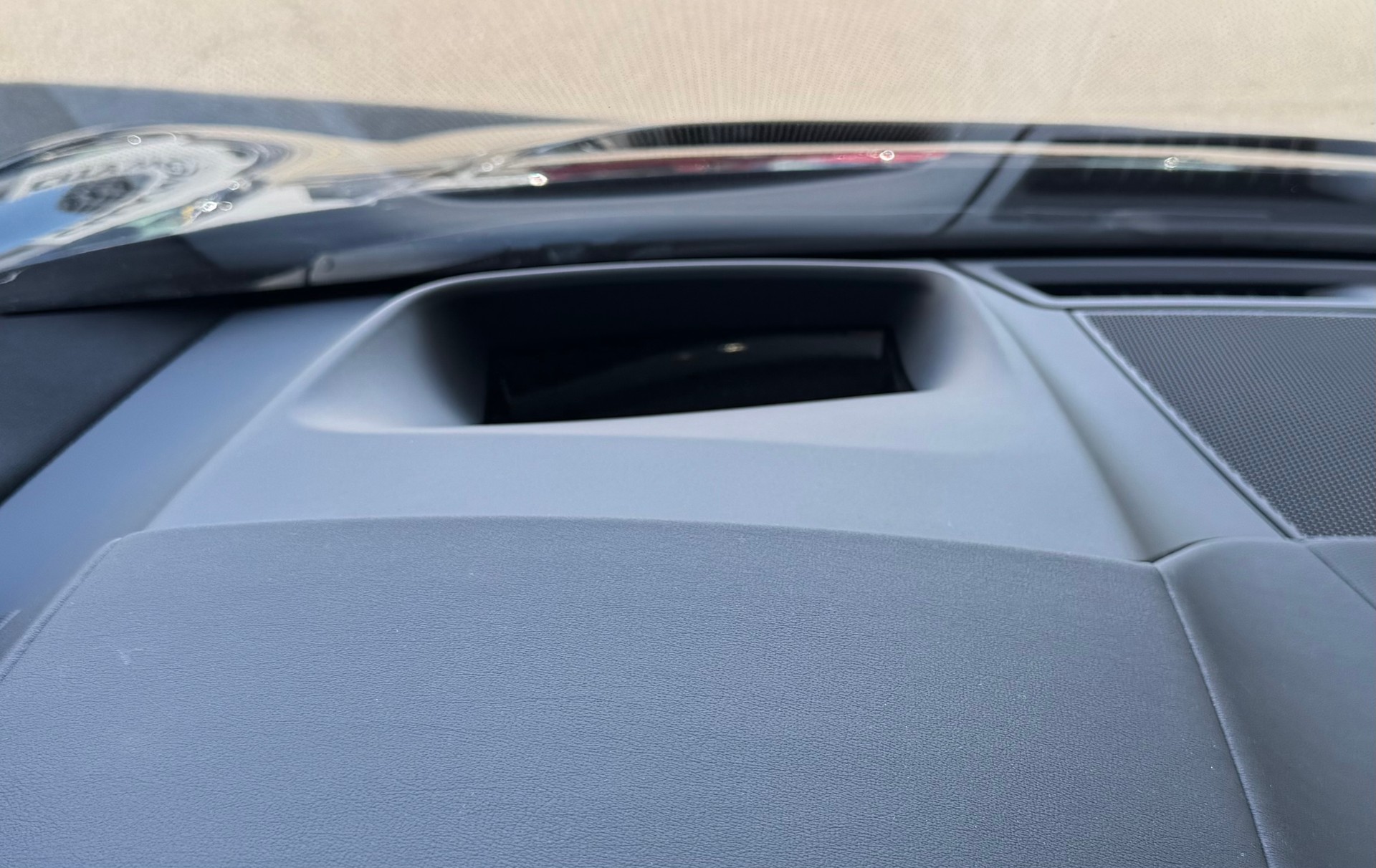 JAGUAR I-Pace EV400 90kW/h R-Dynamic SE-image-16