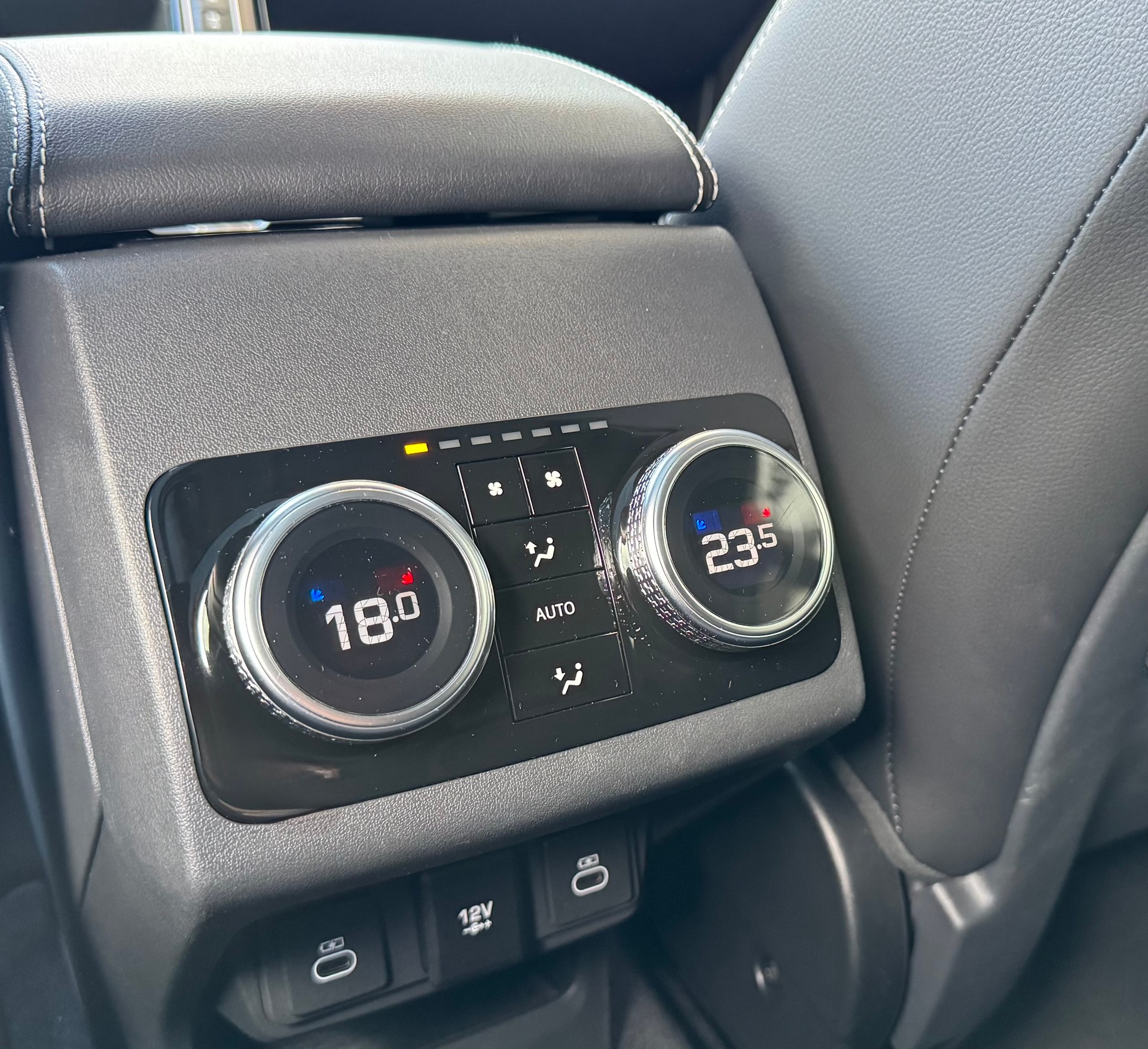 JAGUAR I-Pace EV400 90kW/h R-Dynamic SE-image-11