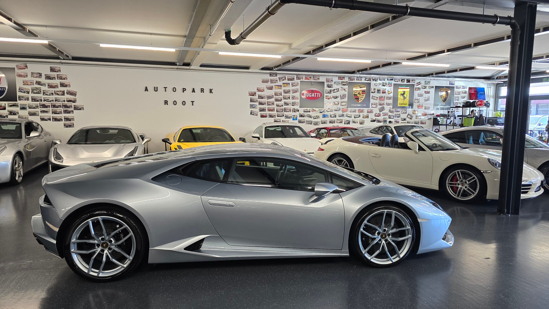 LAMBORGHINI Huracan LP610-4 Coupé DCT Azzurro-showroom-element-3