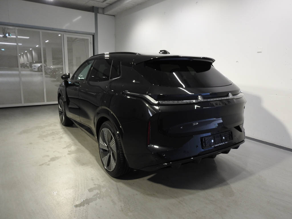 LYNK & CO 01 1.5 PHEV More-showroom-element-3