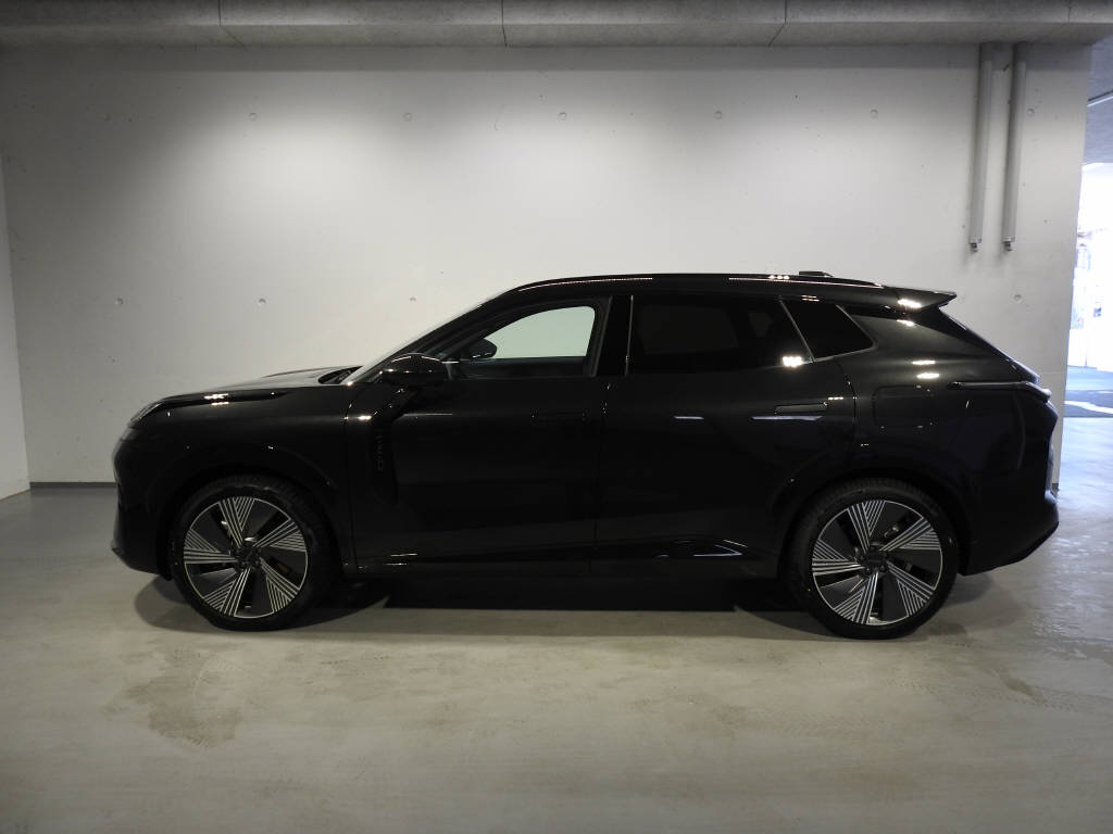 LYNK & CO 01 1.5 PHEV More-showroom-element-2