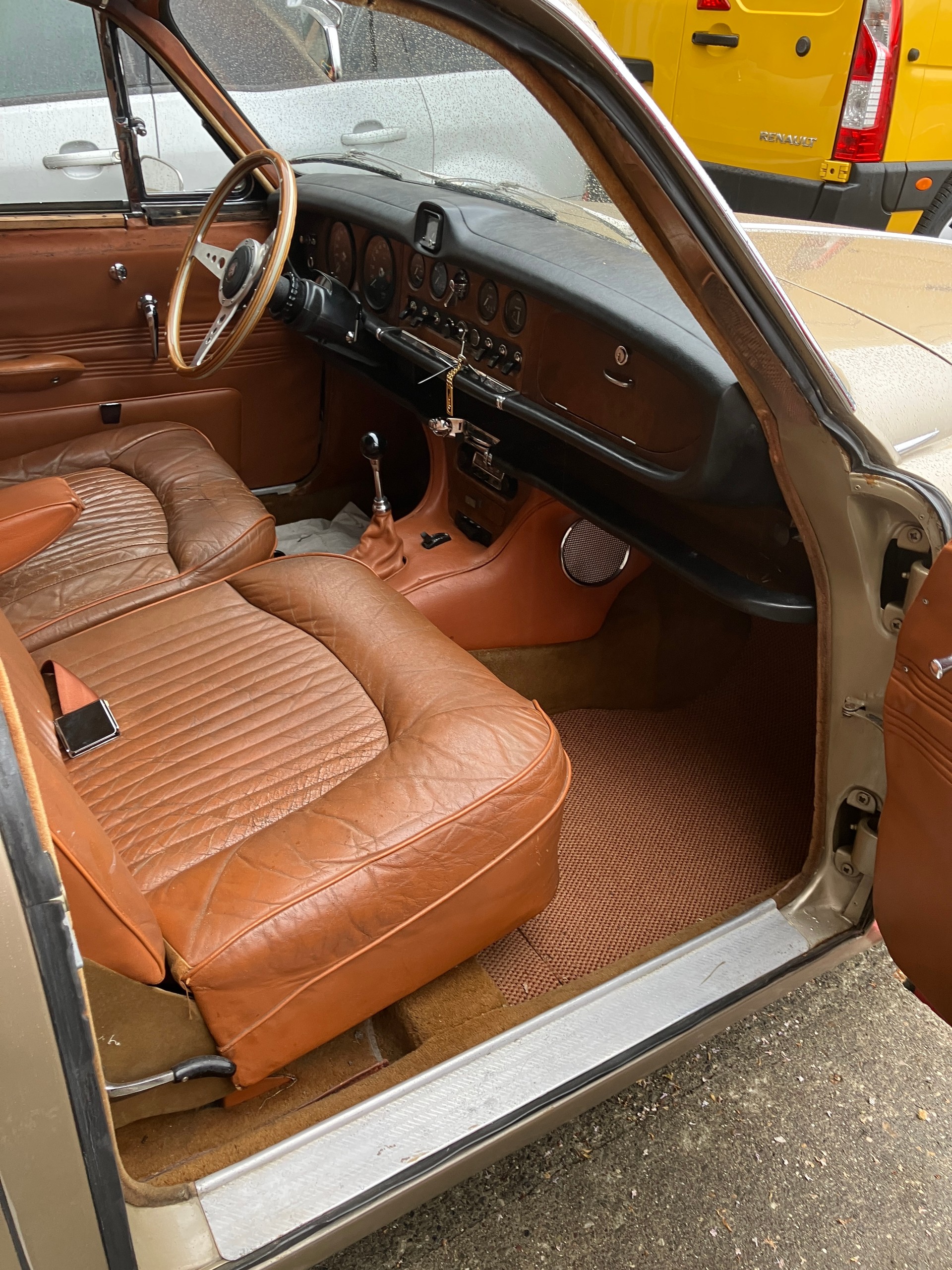 JAGUAR 420-image-6
