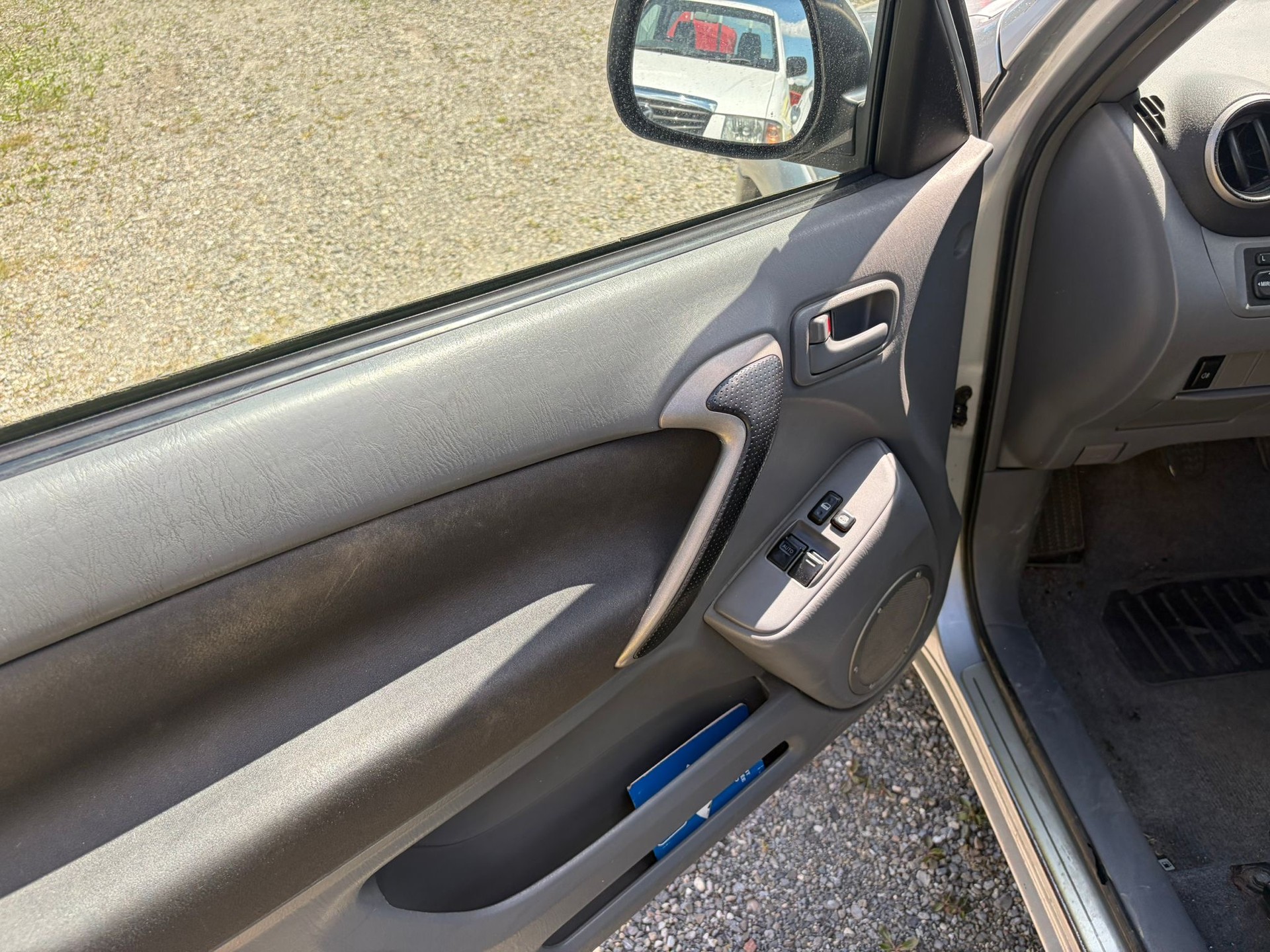 TOYOTA RAV-4 2.0 16V Linea Sol-image-10